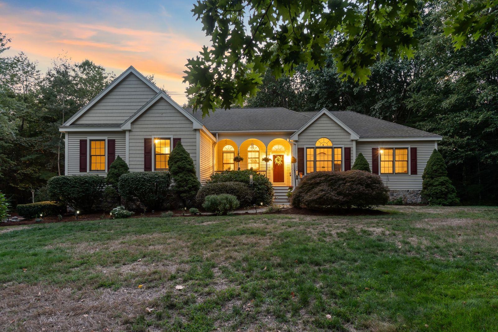 12 Parshley Ln, Brentwood, NH 03833