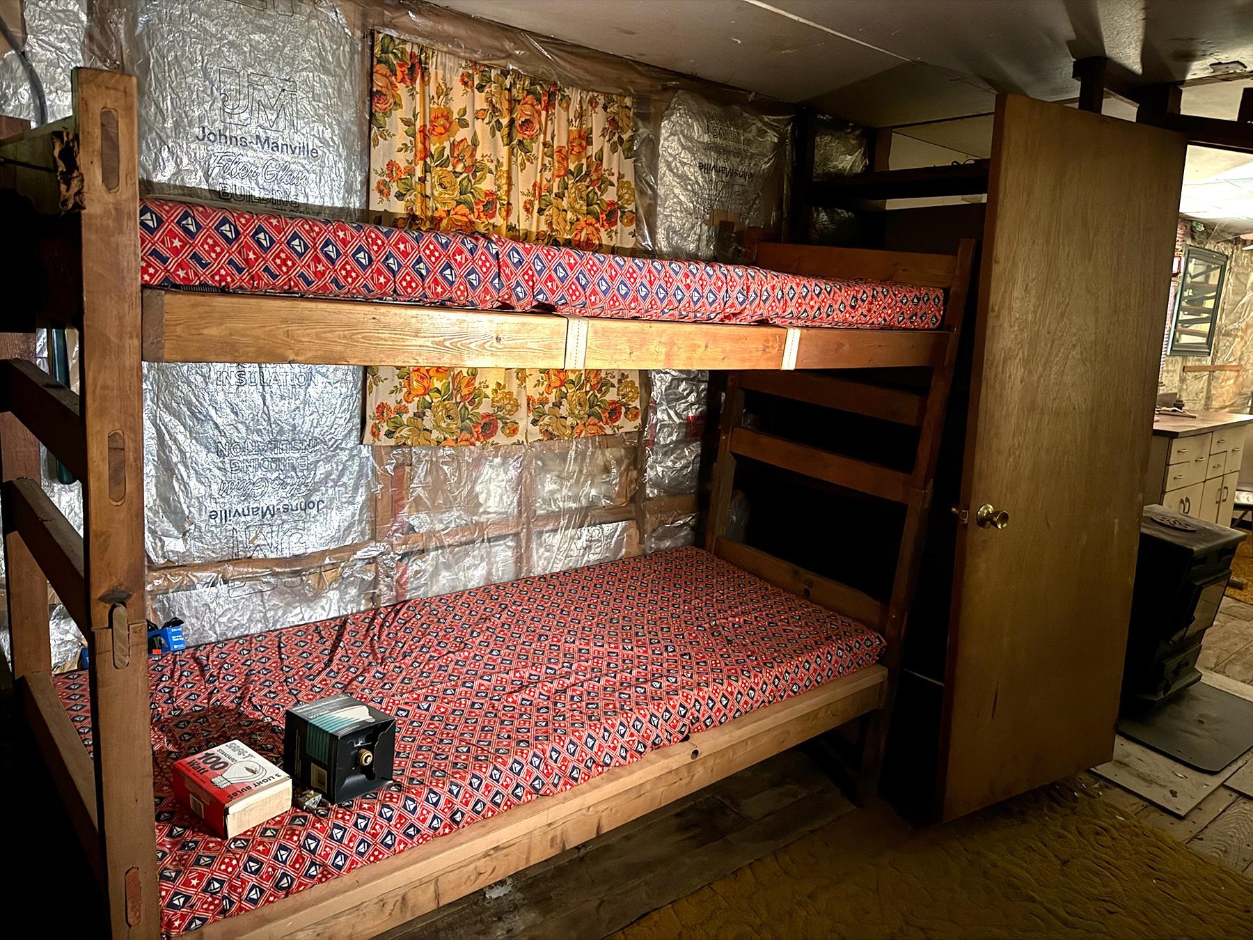 715 N Groton Rd, Groton, NH 03241