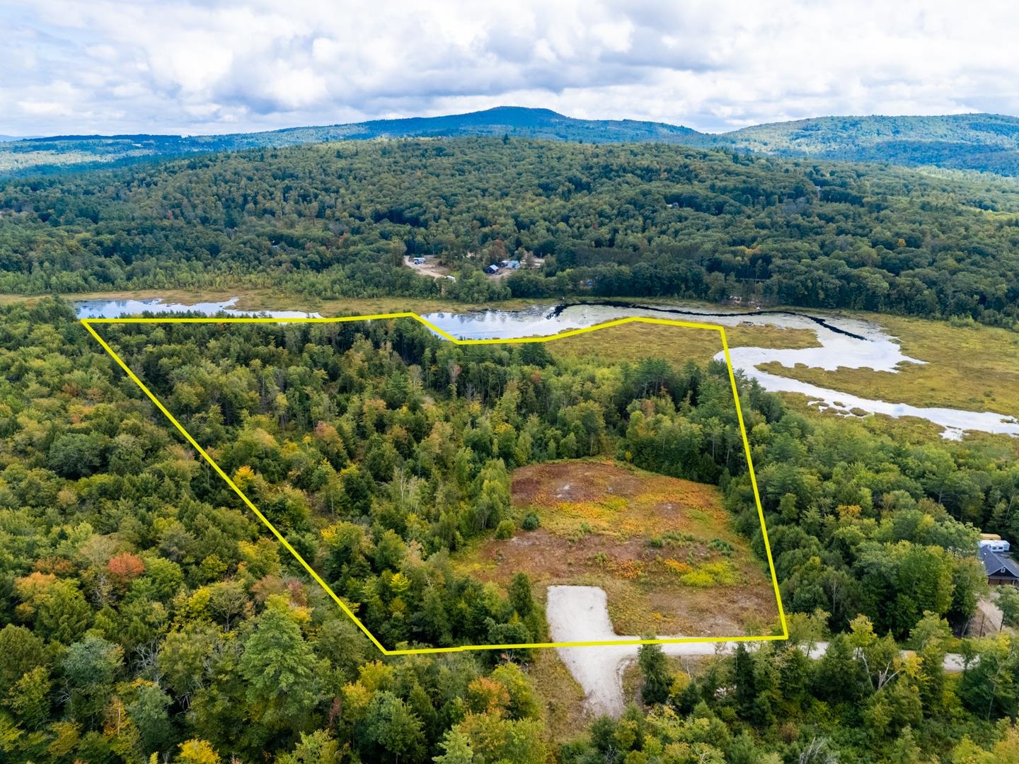 66 Phelps Ln, Danbury, NH 03230