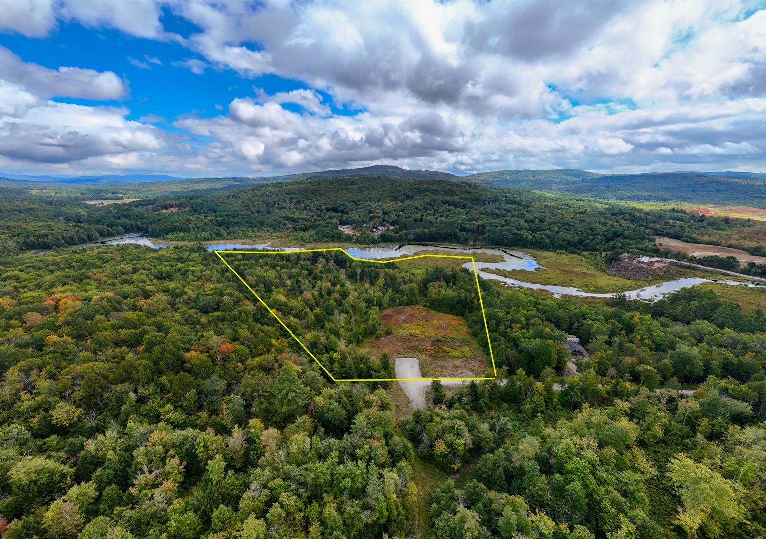 66 Phelps Ln, Danbury, NH 03230