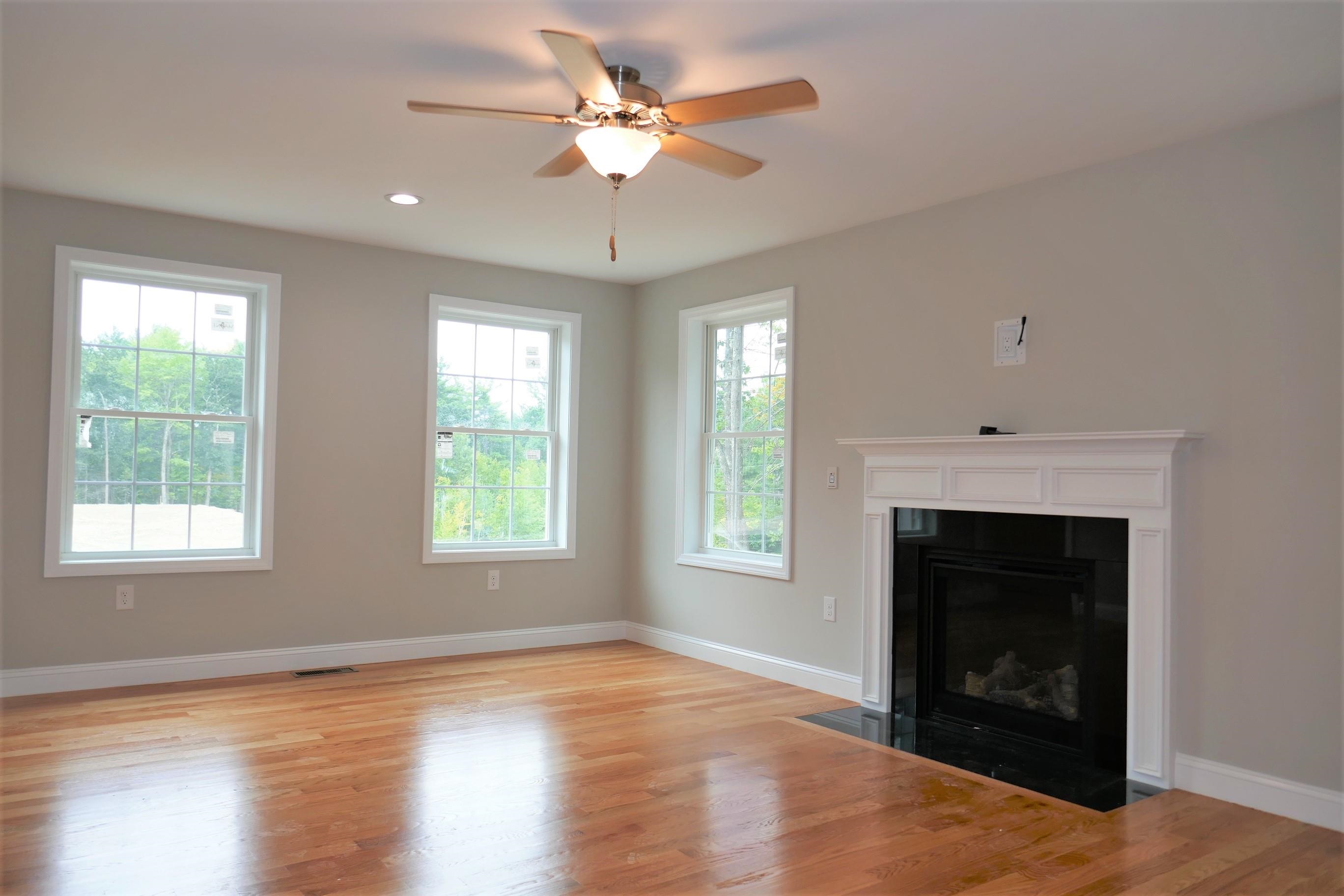 15 Bald Hill Rd, Raymond, NH 03077