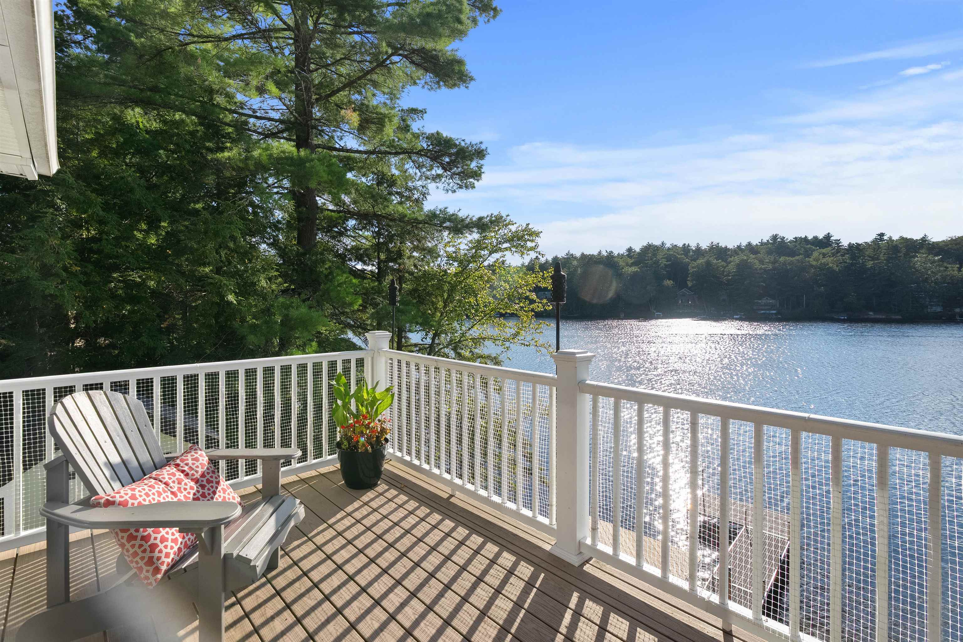 35 Greenwood Rd, Amherst, NH 03031