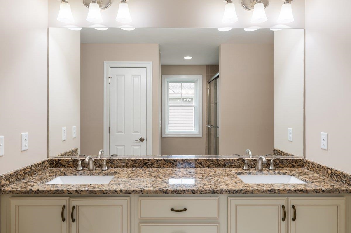 51 Legacy Dr, Nashua, NH 03062