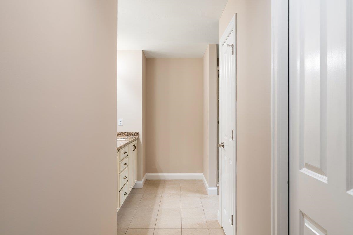 51 Legacy Dr, Nashua, NH 03062