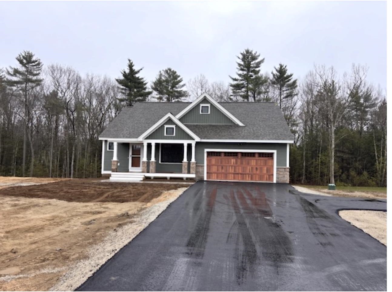 MLS 5061295: 9 Byrne Circle-Unit 65, Brentwood NH
