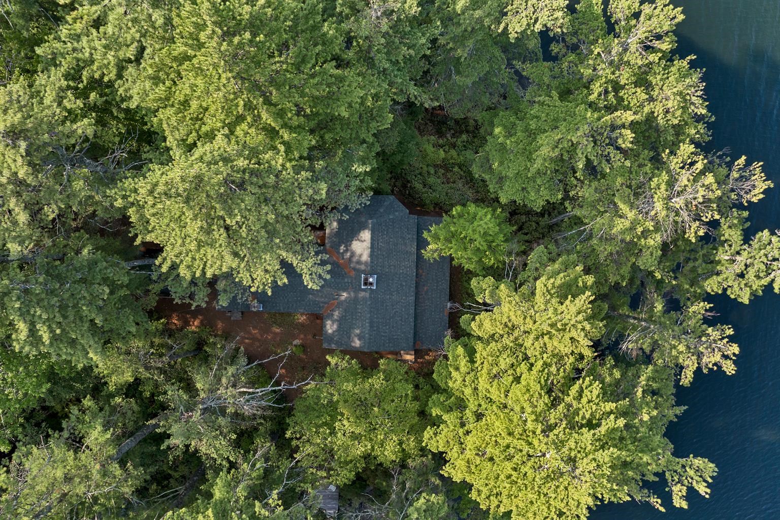 46 Laurel Island Ln, Holderness, NH 03245