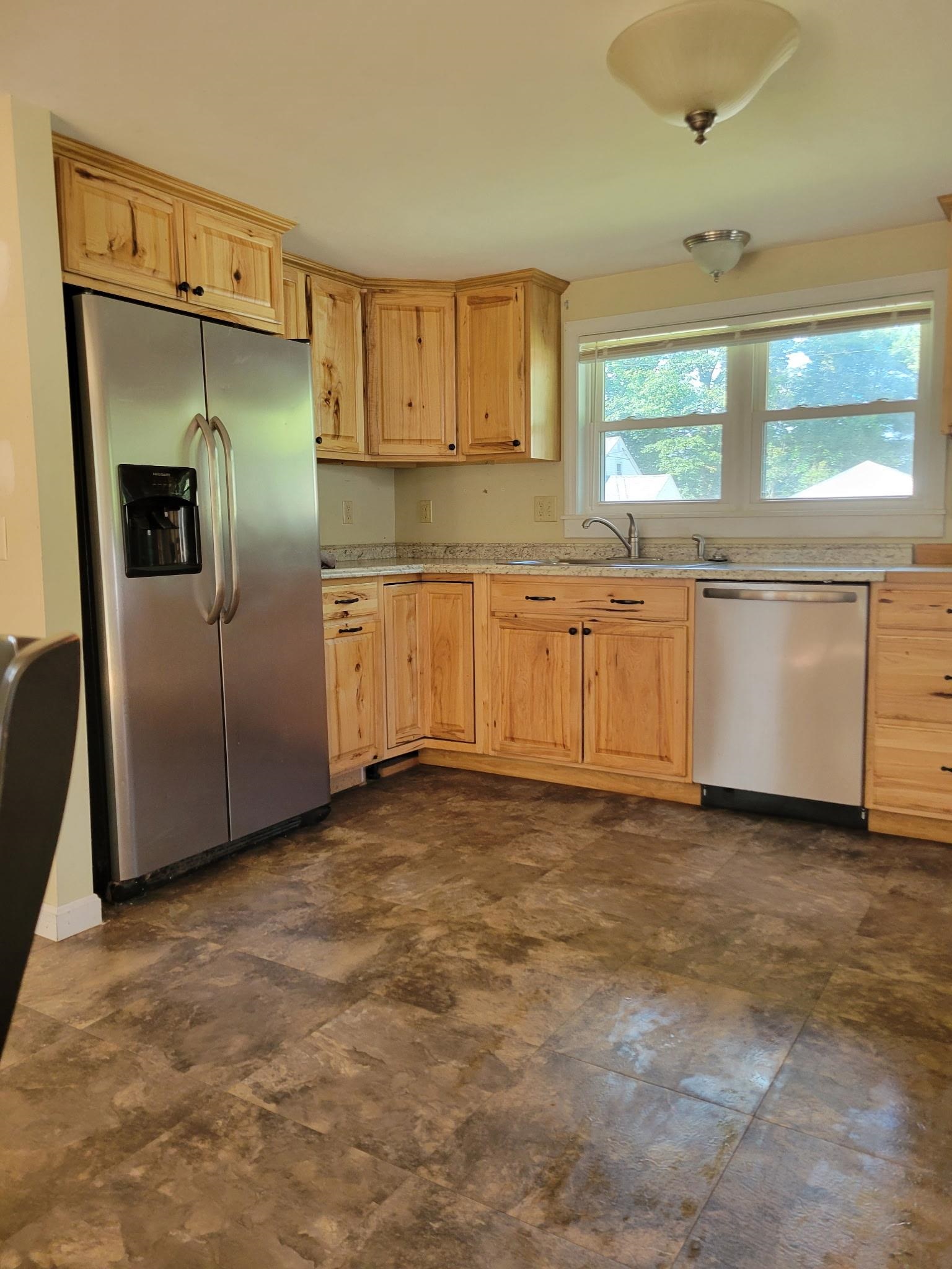 45 Lafayette St, Laconia, NH 03246