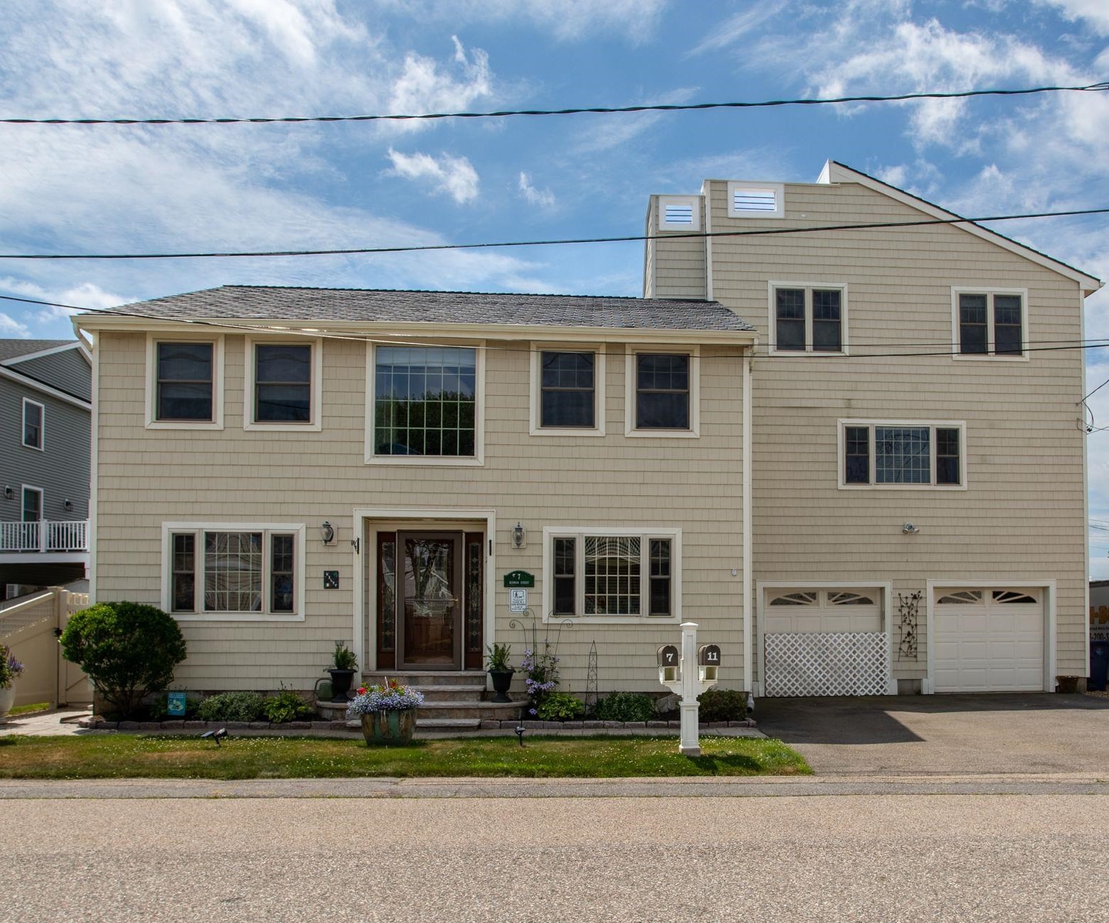7 Redman St, Hampton, NH 03842
