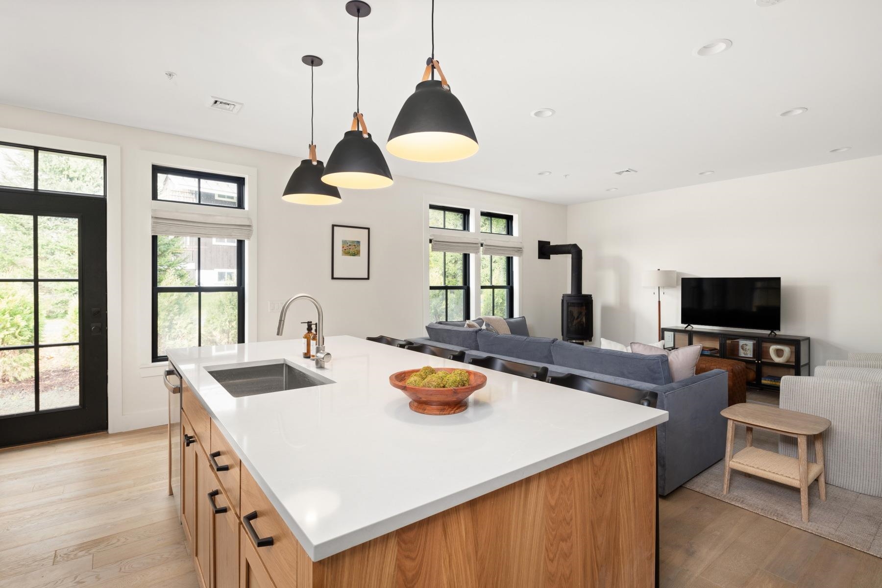 60-B Landing Circle — 3