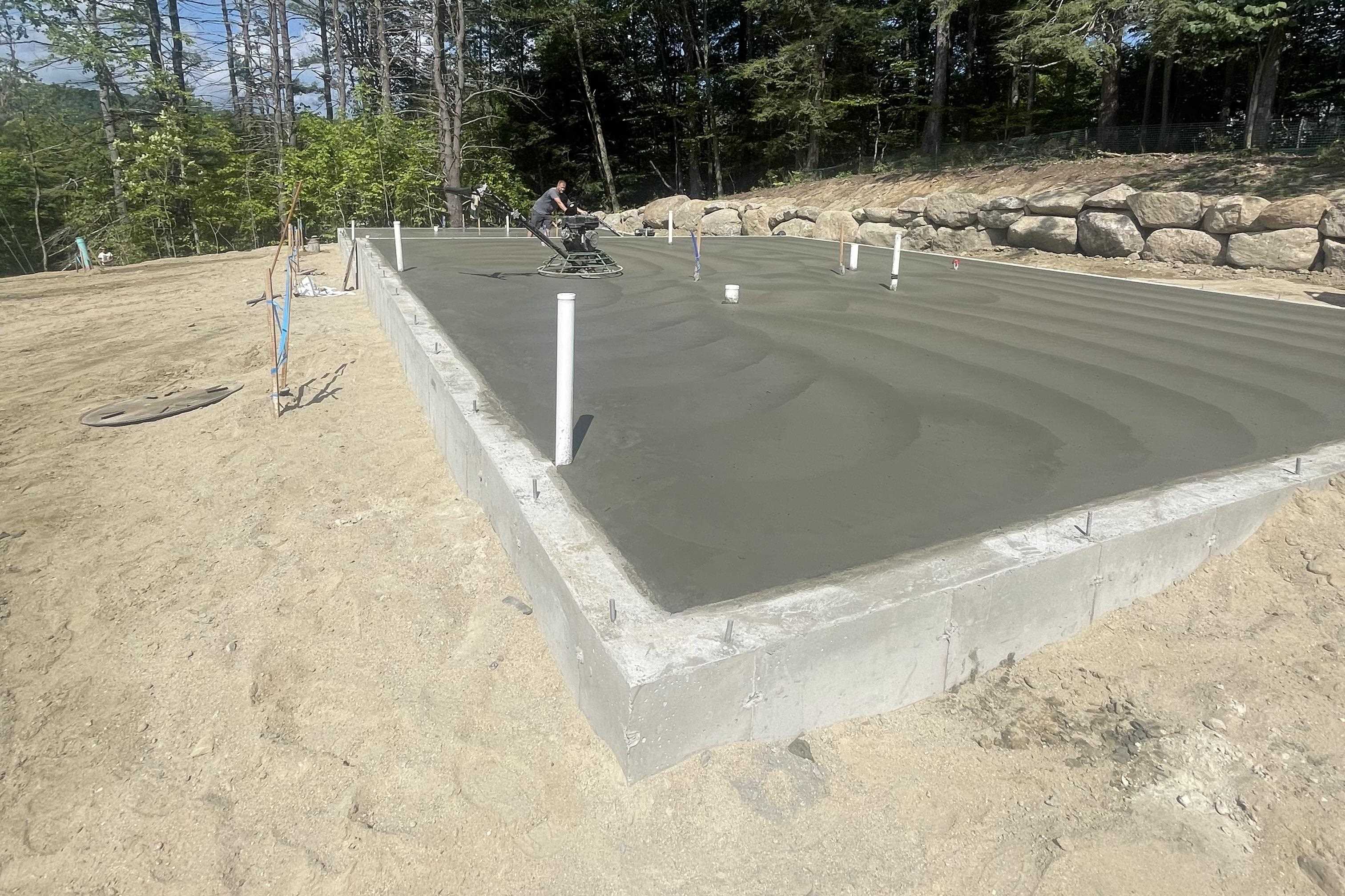3 Lucy Ln, Peterborough, NH 03458
