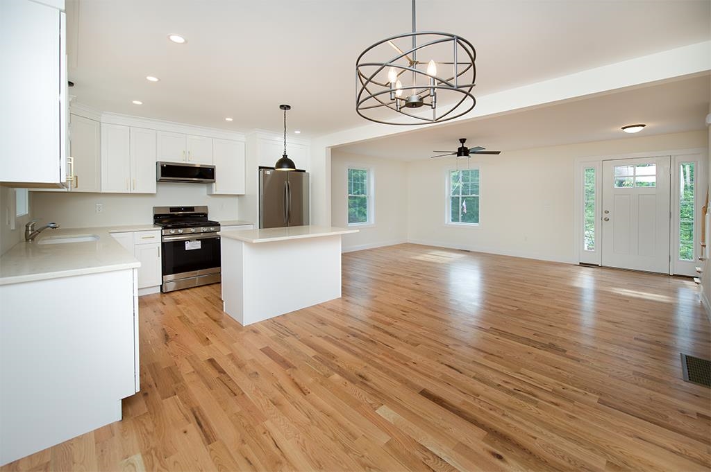 123 Pinkham Rd, Middleton, NH 03887