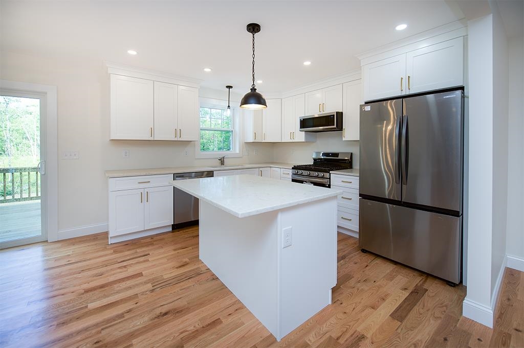 123 Pinkham Rd, Middleton, NH 03887