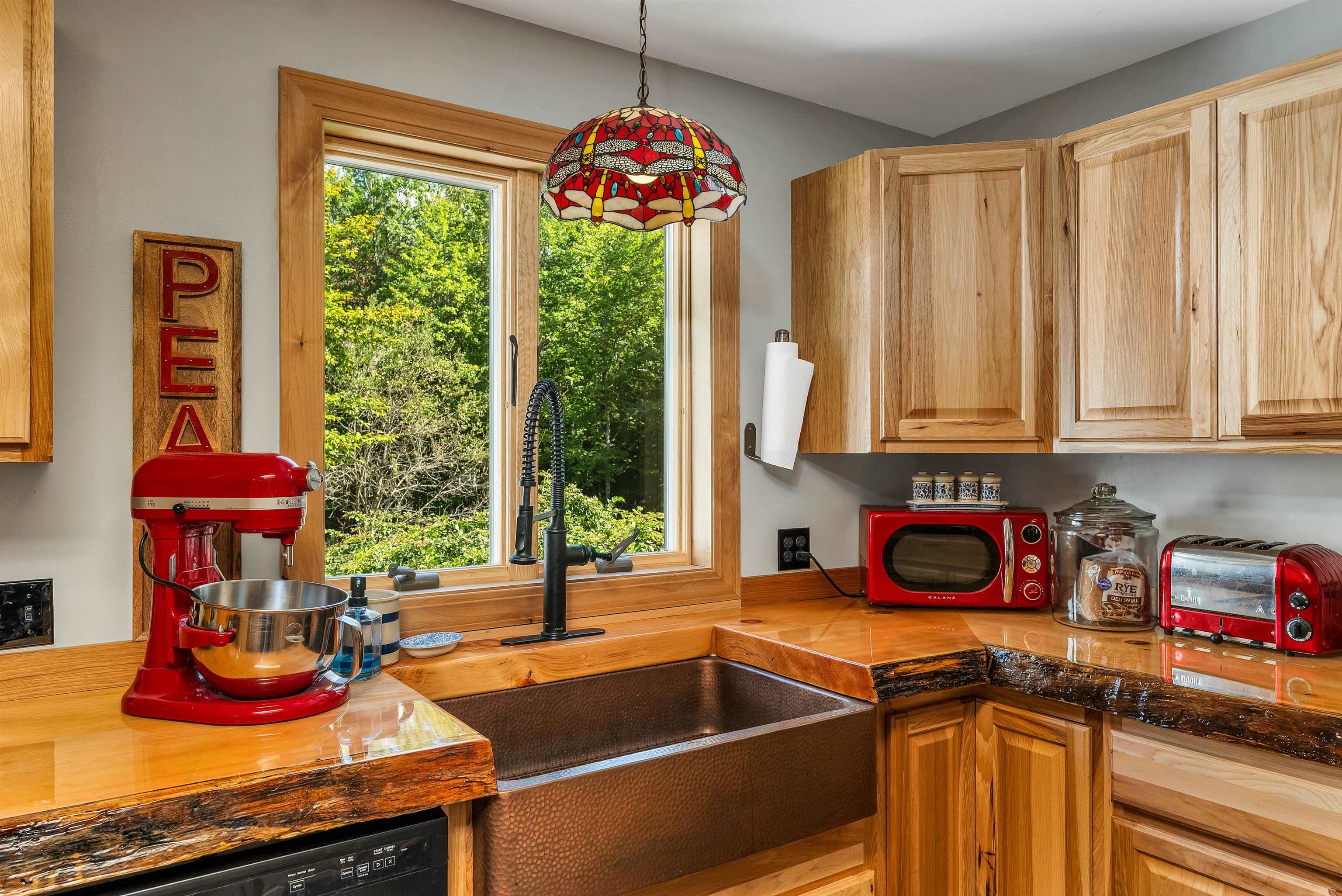 1111 Stark Rd, Conway, NH 03813