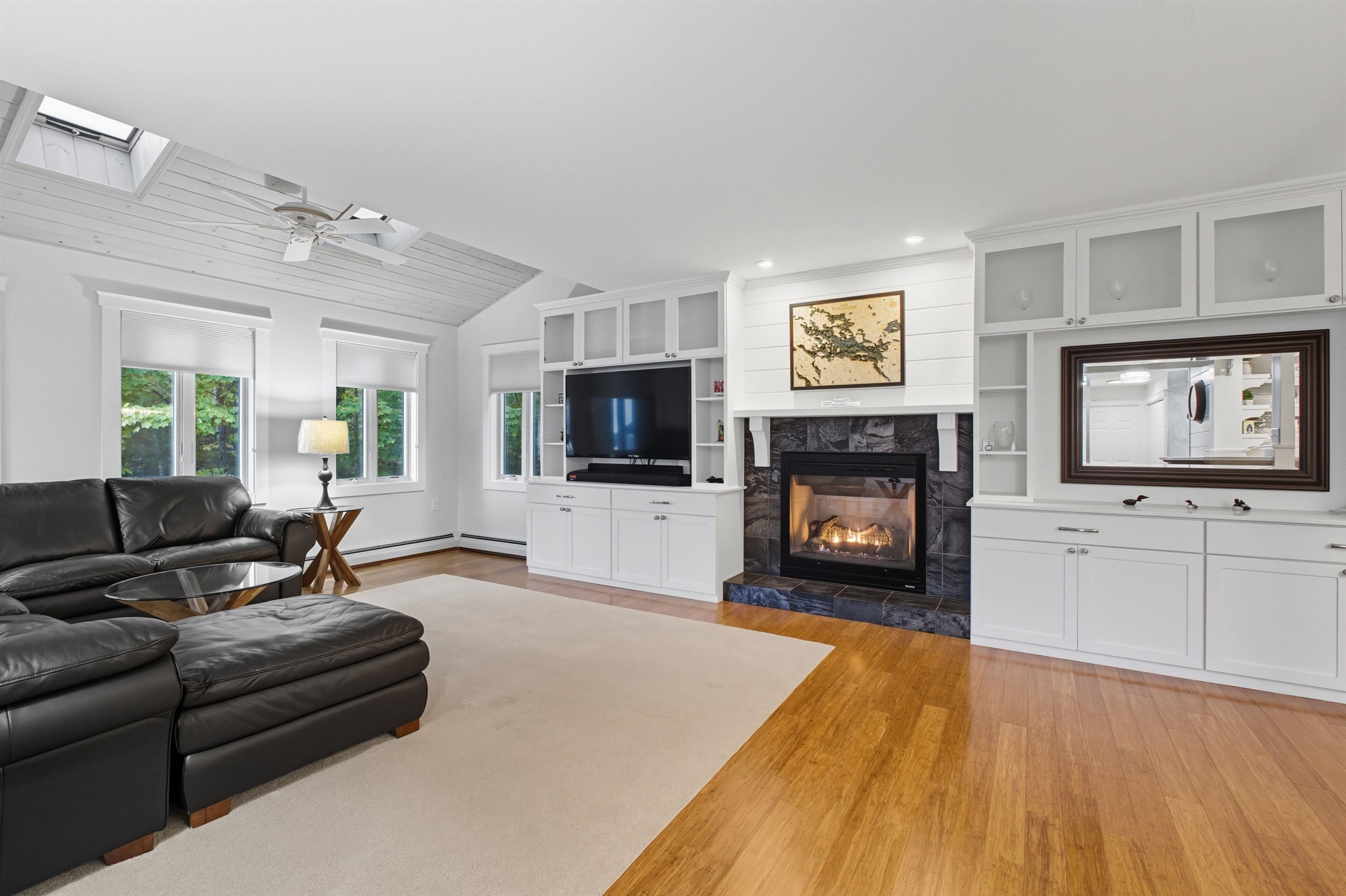 11 Lantern Circle — photo 1