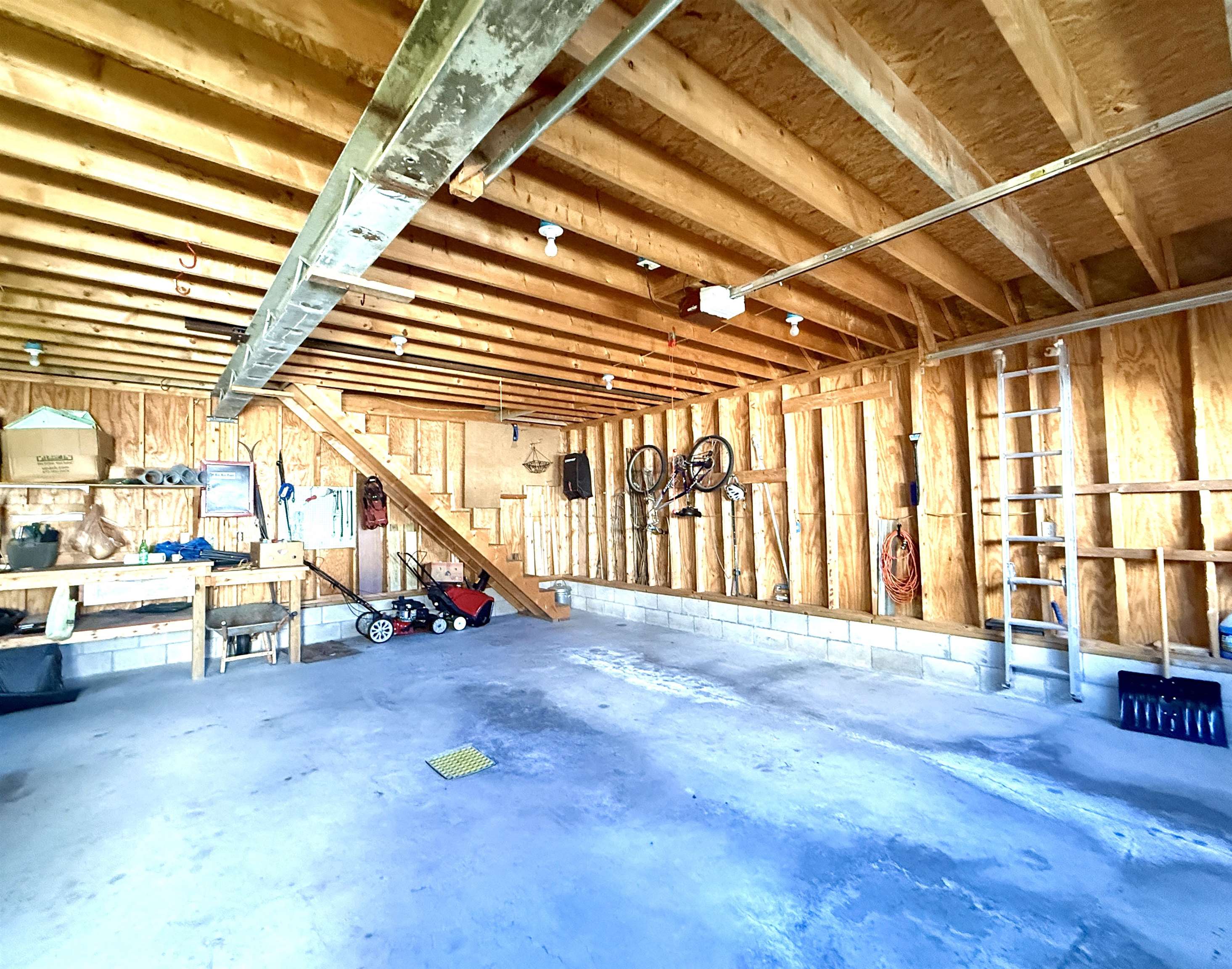 15 Rich St, Northumberland, NH 03582