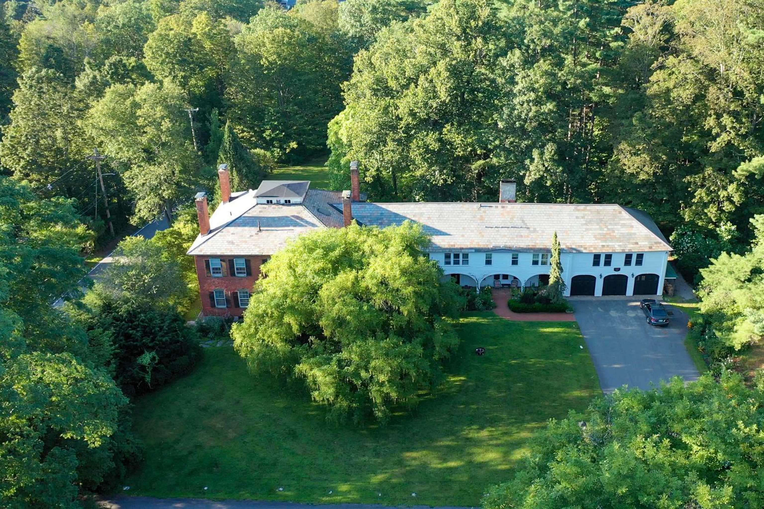 31 Wentworth Rd, Walpole, NH 03608