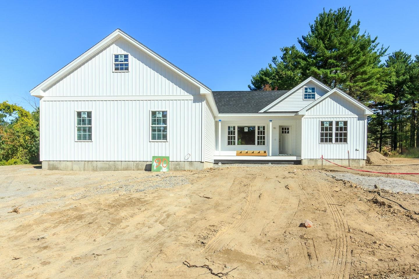 90 High Range Rd, Londonderry, NH 03053