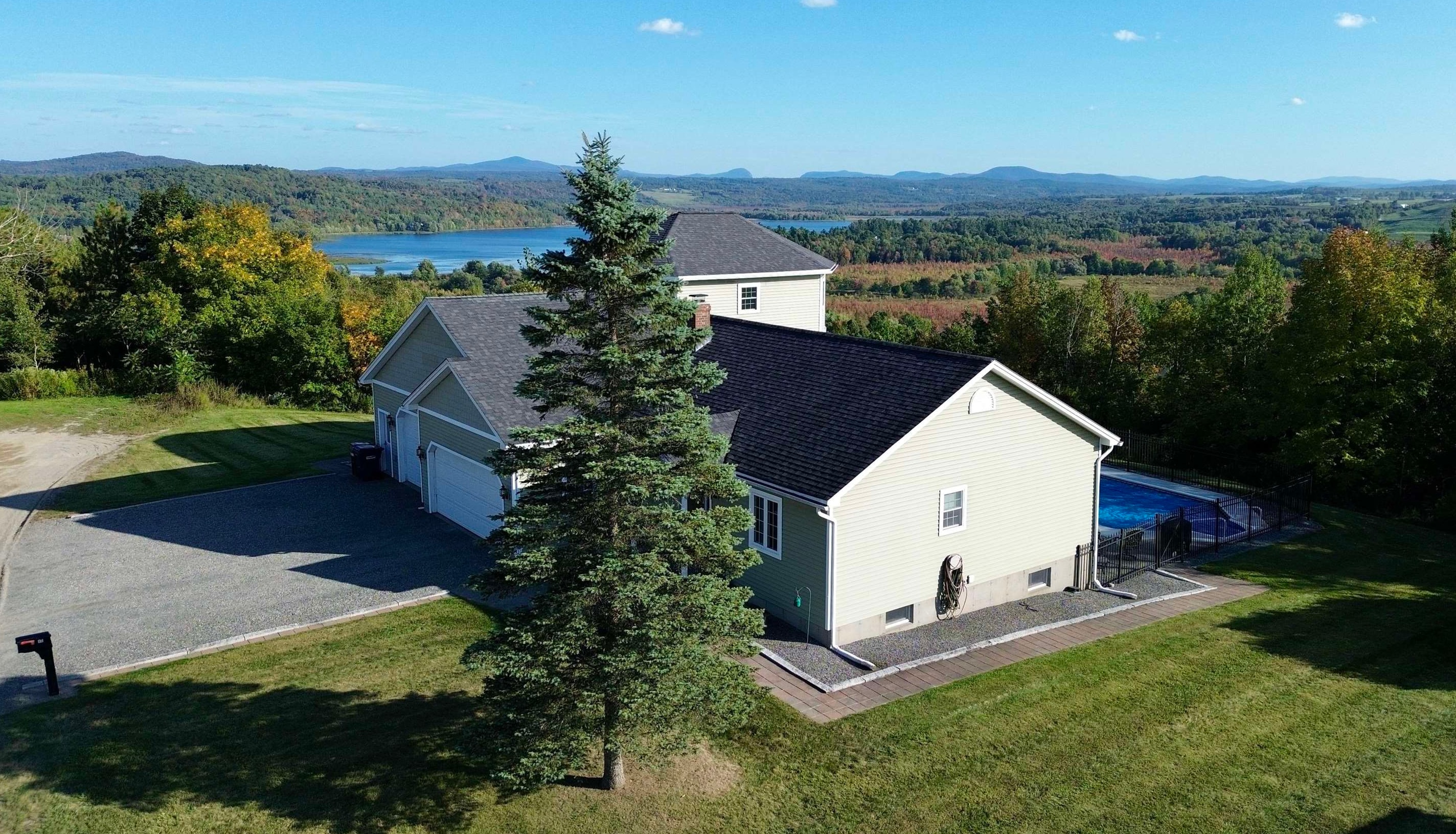 80 Roberge St, Newport, VT 05855