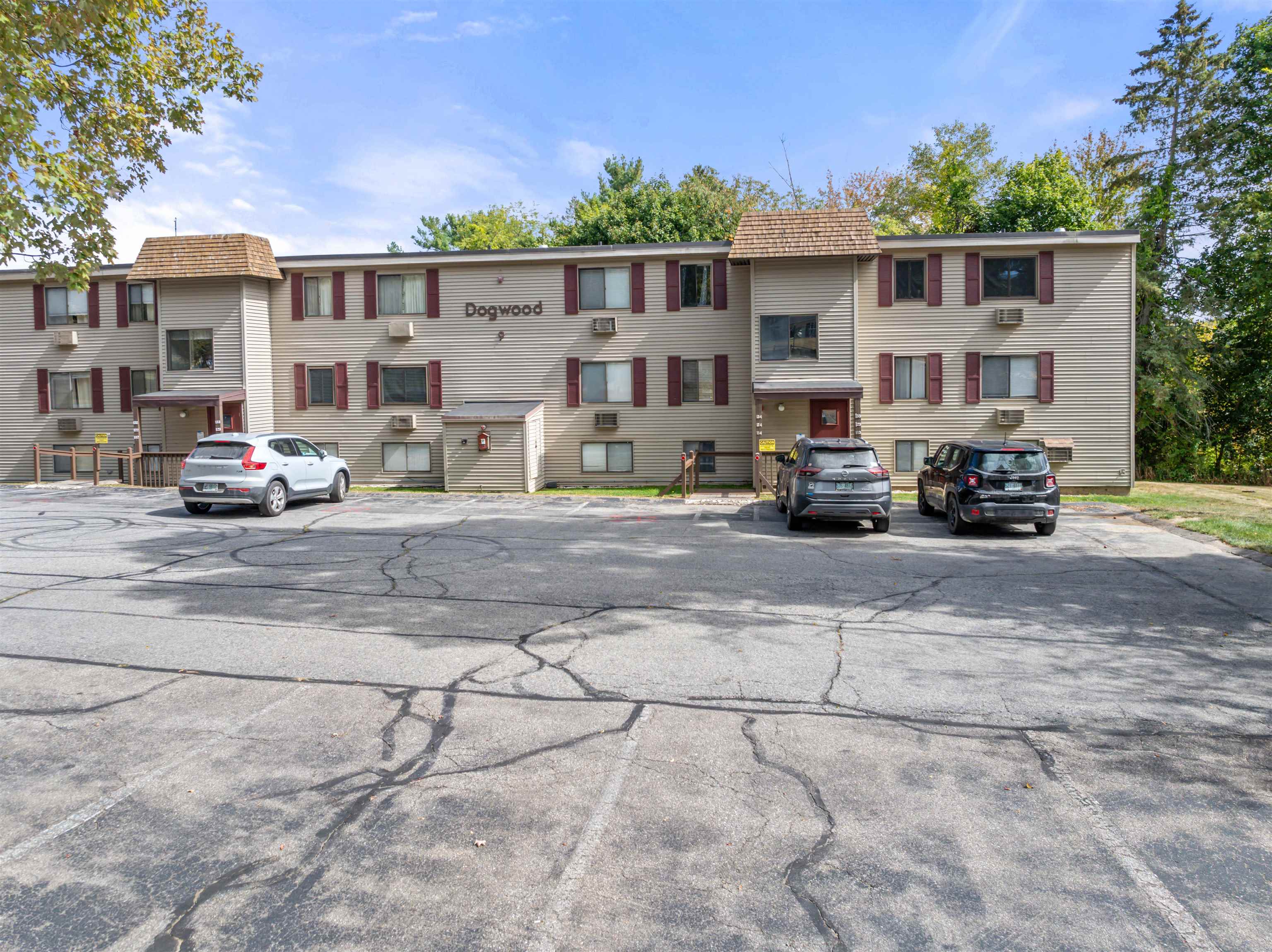 9 Treetop Cir, Laconia, NH 03246