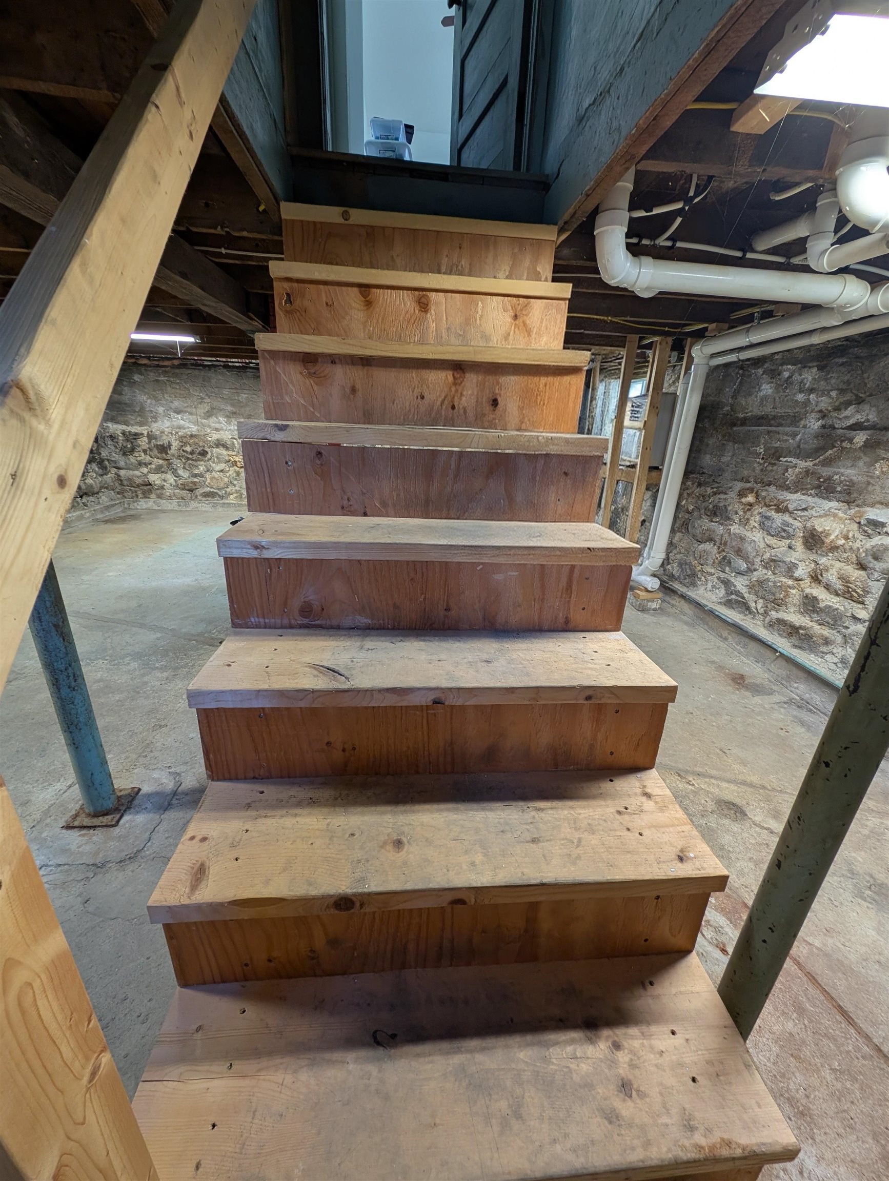 23 Pine St, Gorham, NH 03581