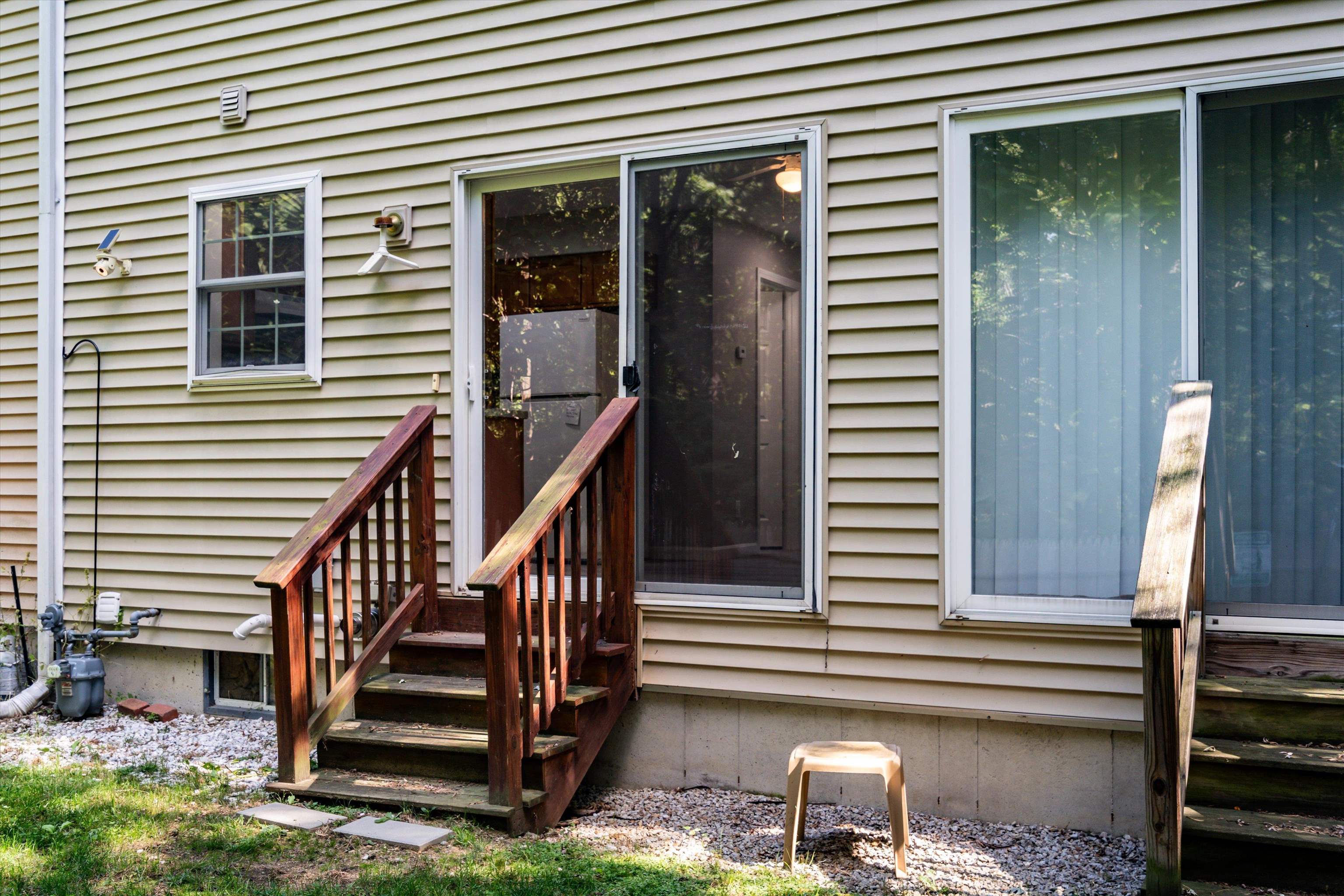 49 Harvell St, Manchester, NH 03102