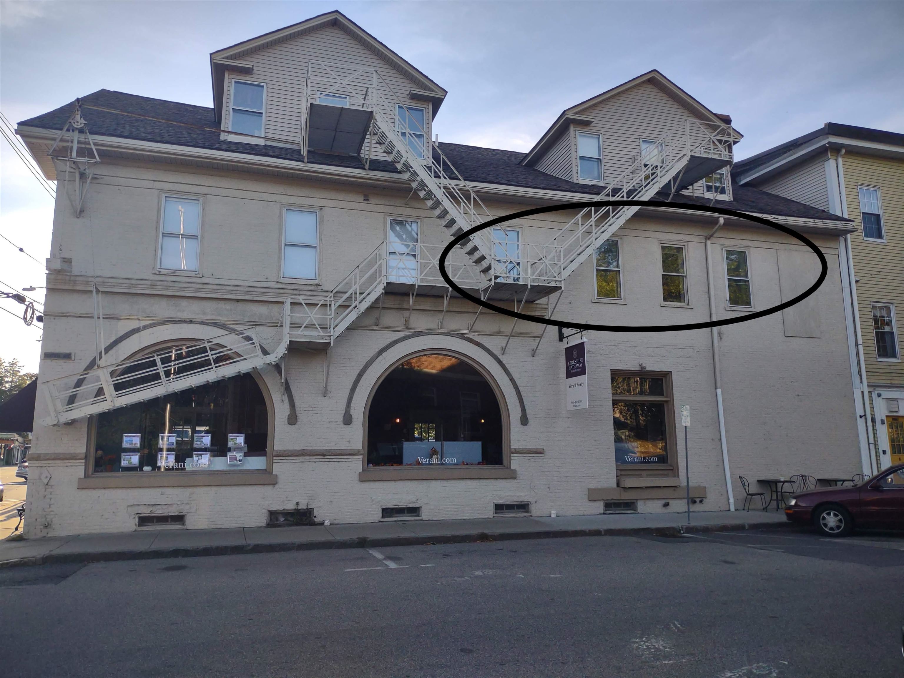 22 South Main Street — photo 3