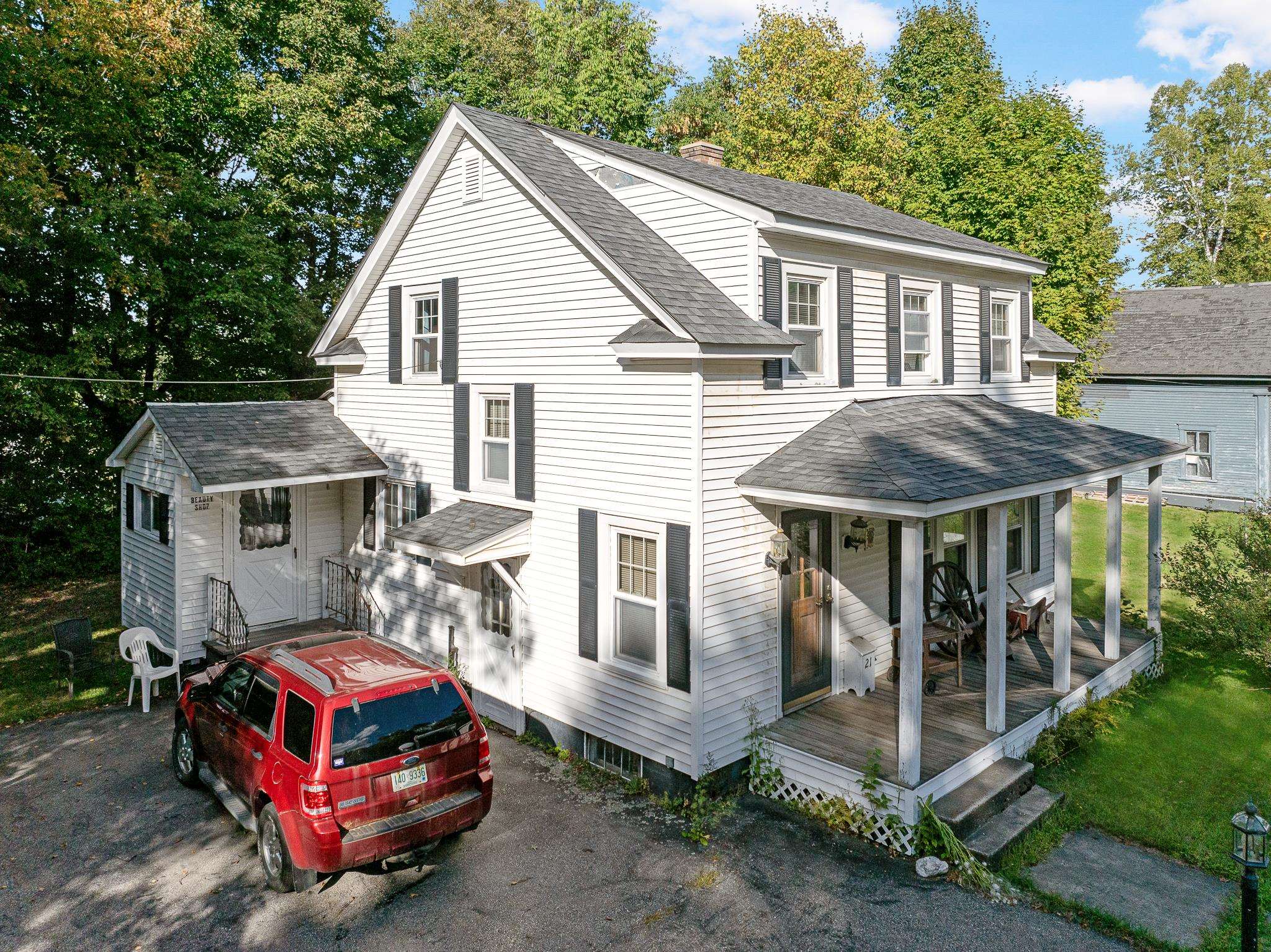 21 Spring St, Colebrook, NH 03576