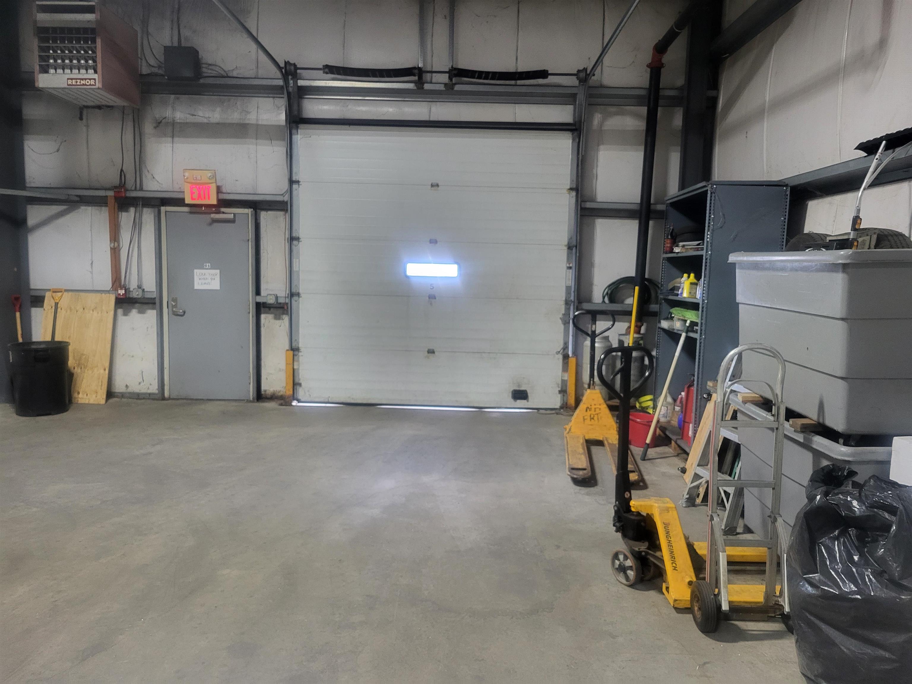 2 Infinity Dr, Raymond, NH 03077