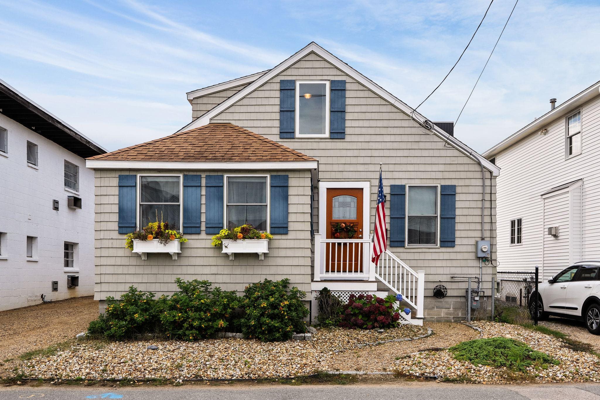 MLS 5062731: 27 Hobson Avenue, Hampton NH