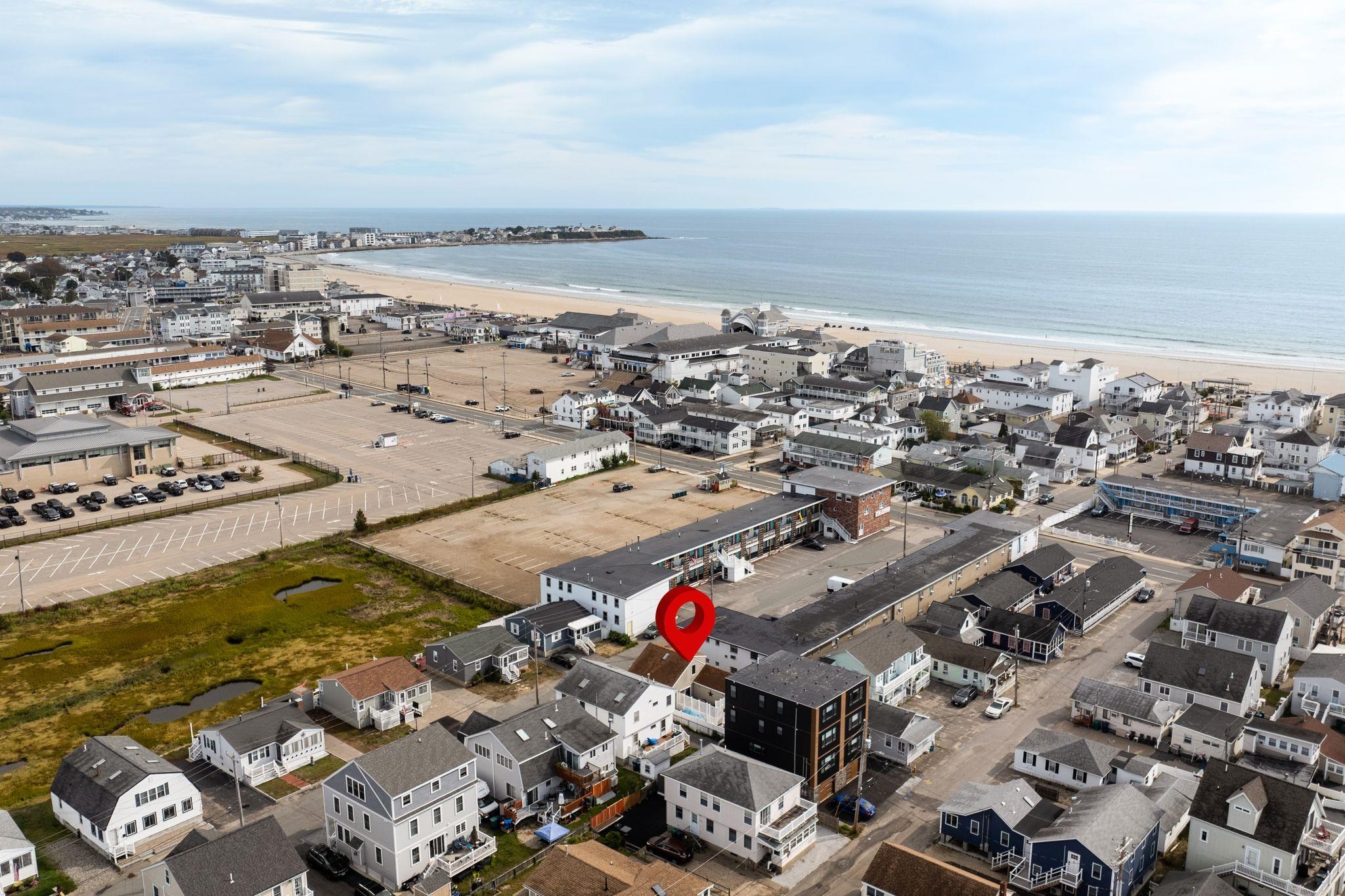 27 Hobson Ave, Hampton, NH 03842