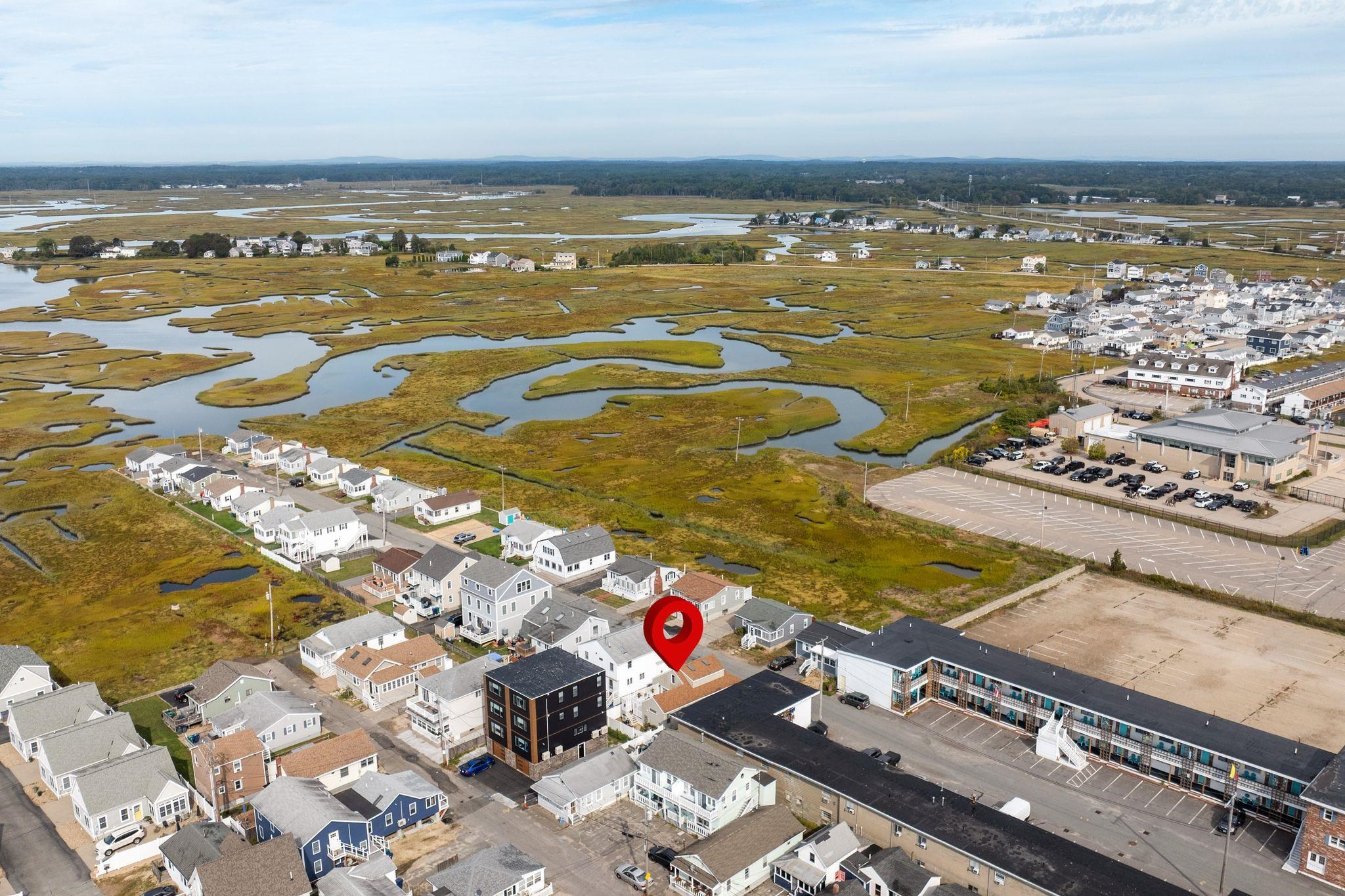 27 Hobson Ave, Hampton, NH 03842