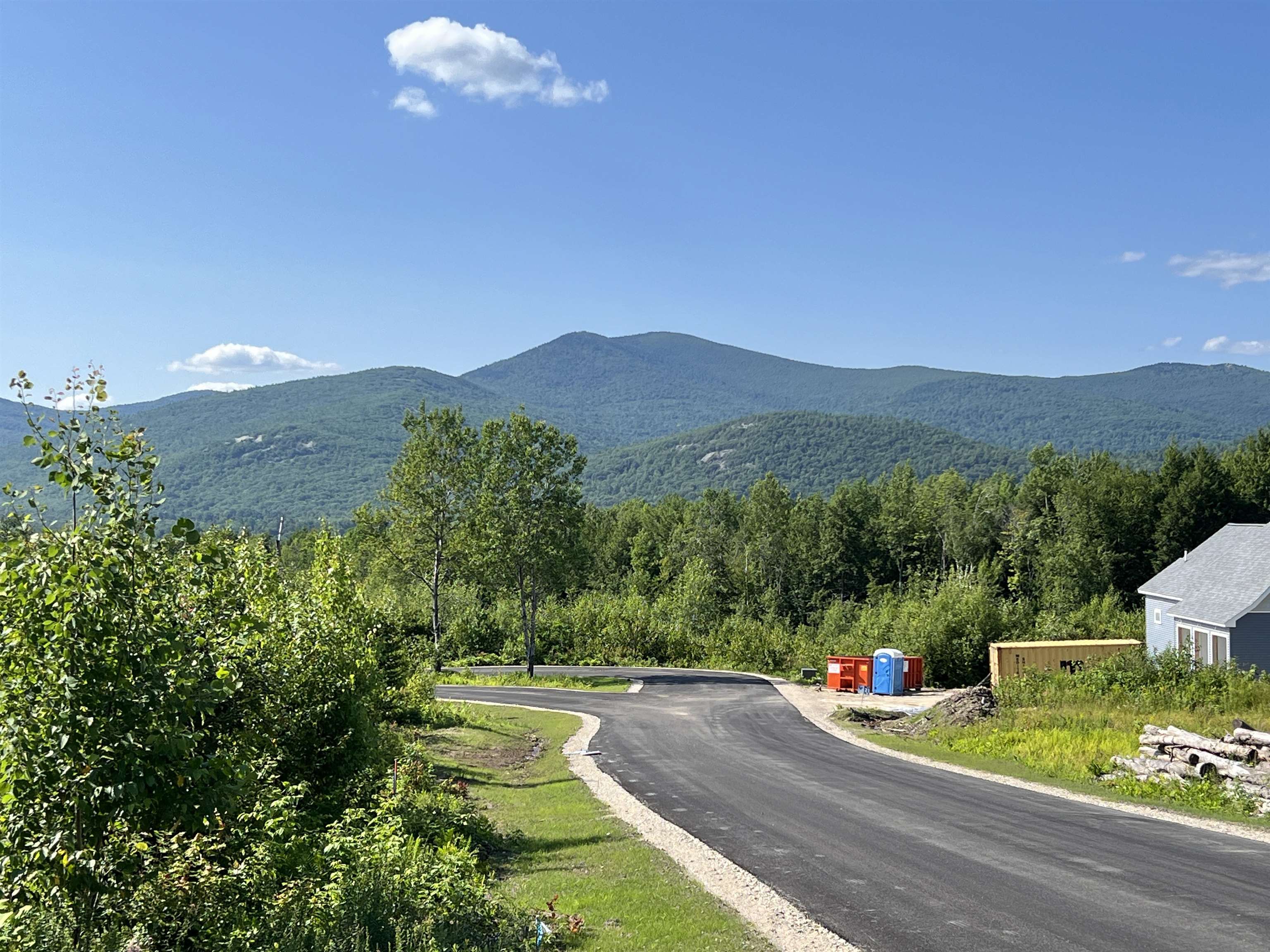 13 Ridge Field Rd, Tuftonboro, NH 03816