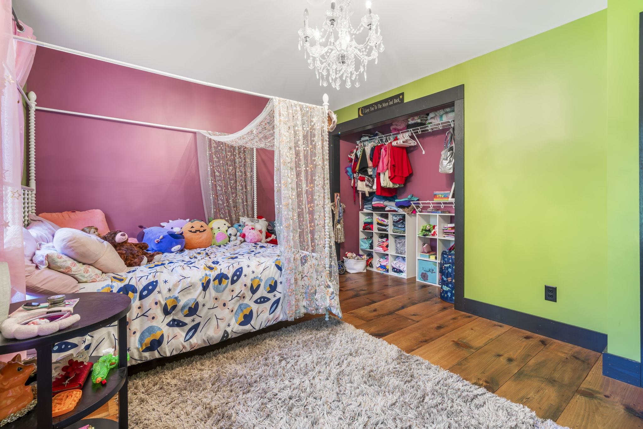 1 Pierce Lake Rd, Antrim, NH 03440