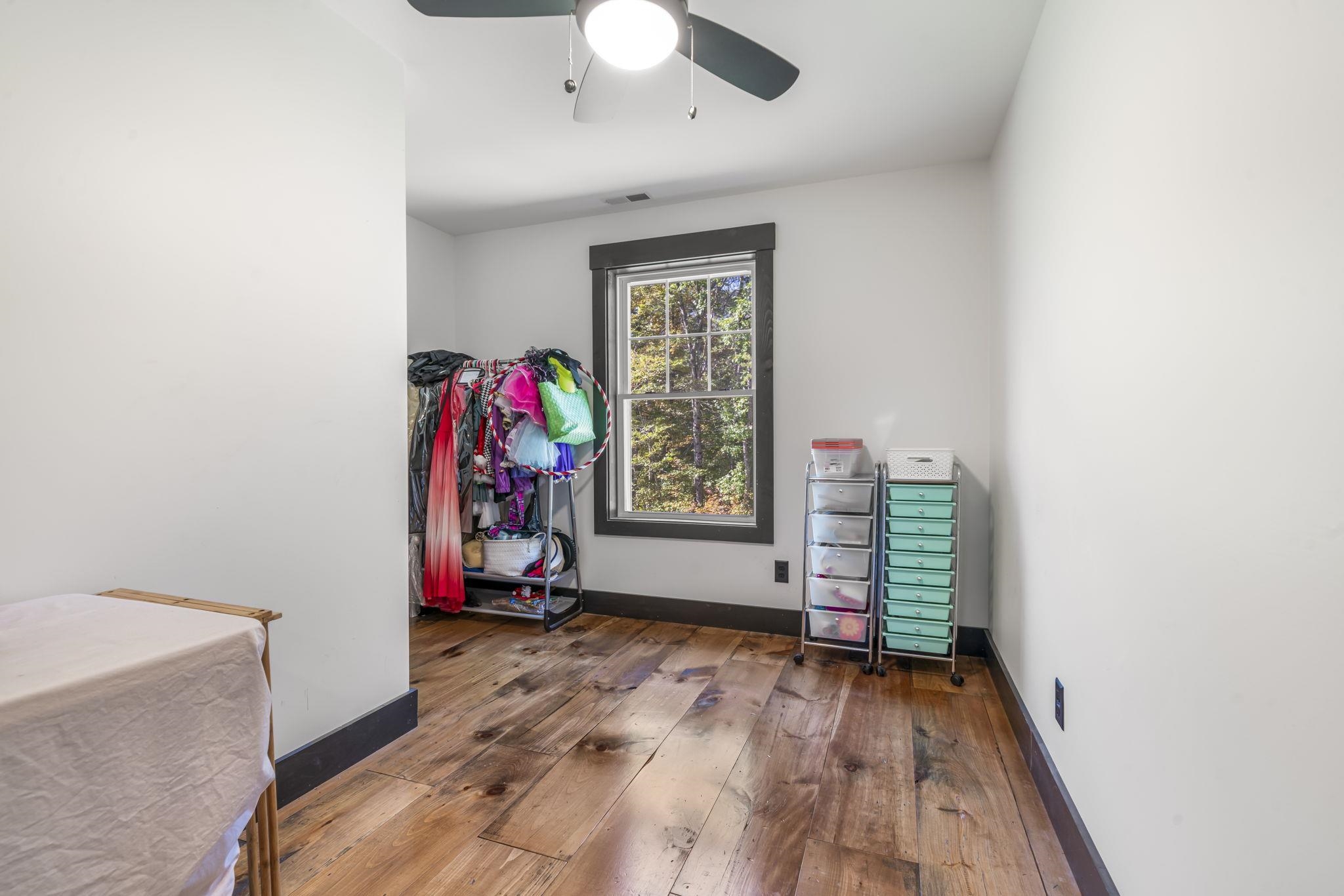 1 Pierce Lake Rd, Antrim, NH 03440