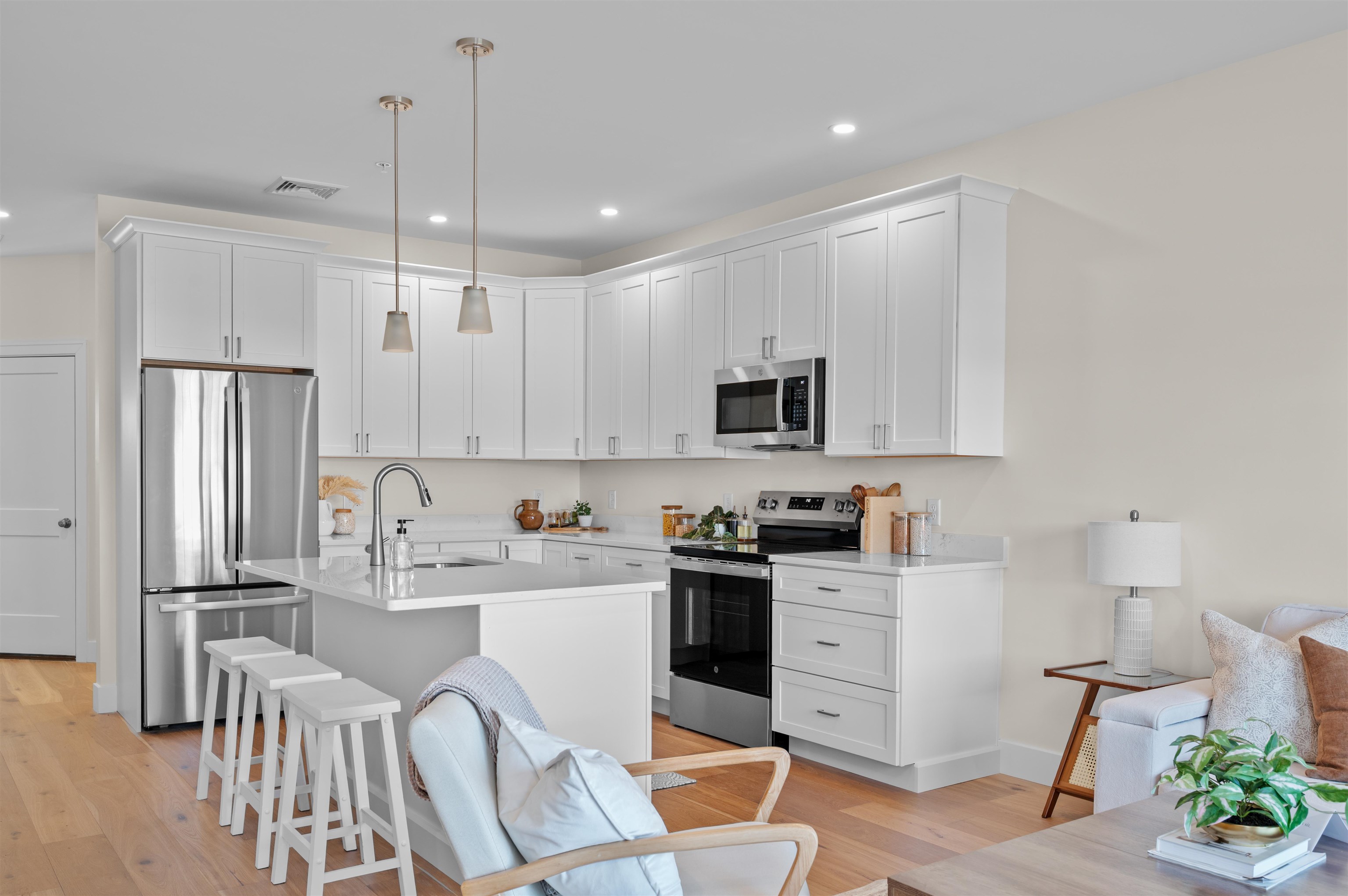 13 Suffolk Dr, Concord, NH 03303