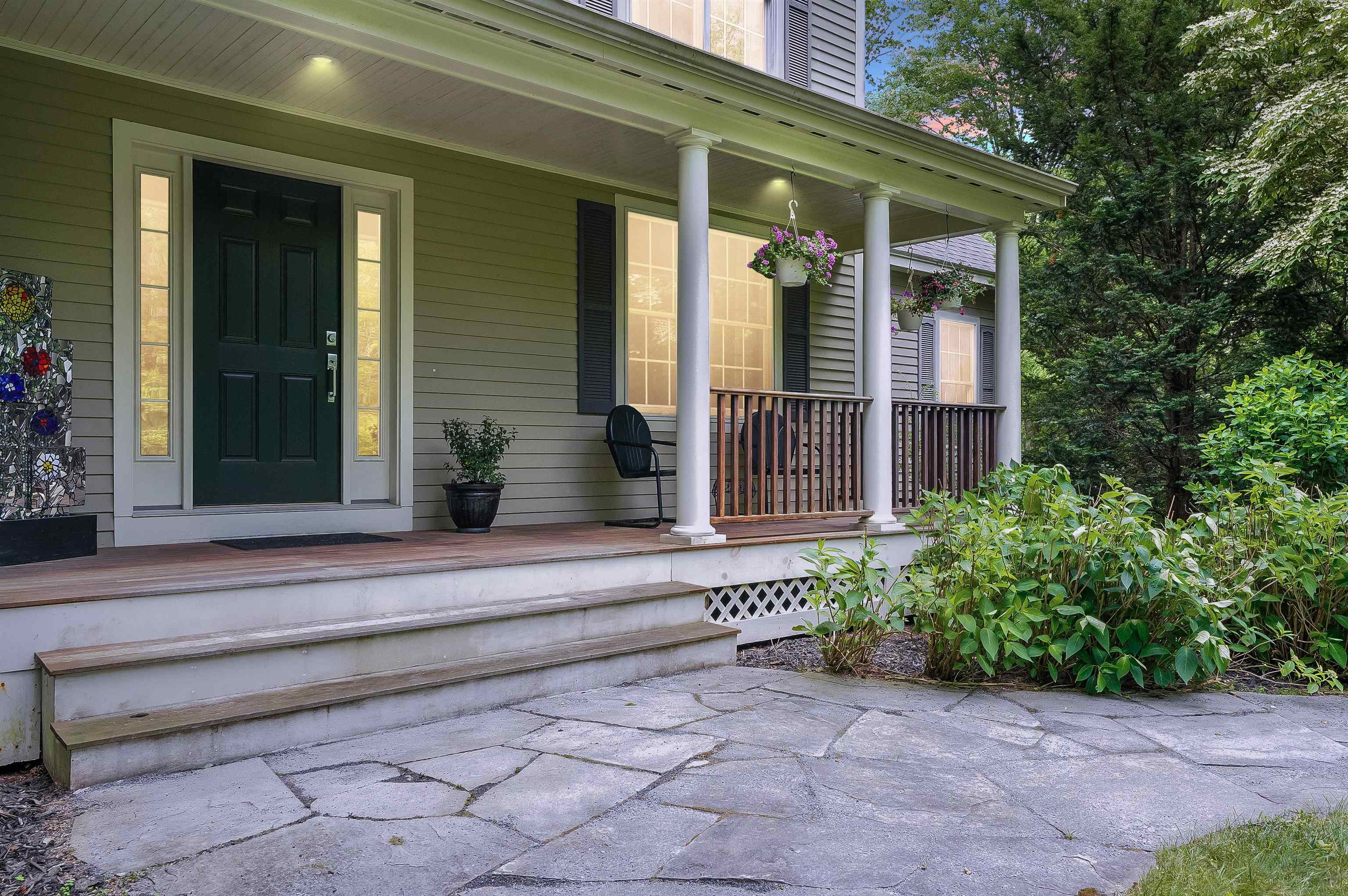 221 Piscassic Rd, Newfields, NH 03856