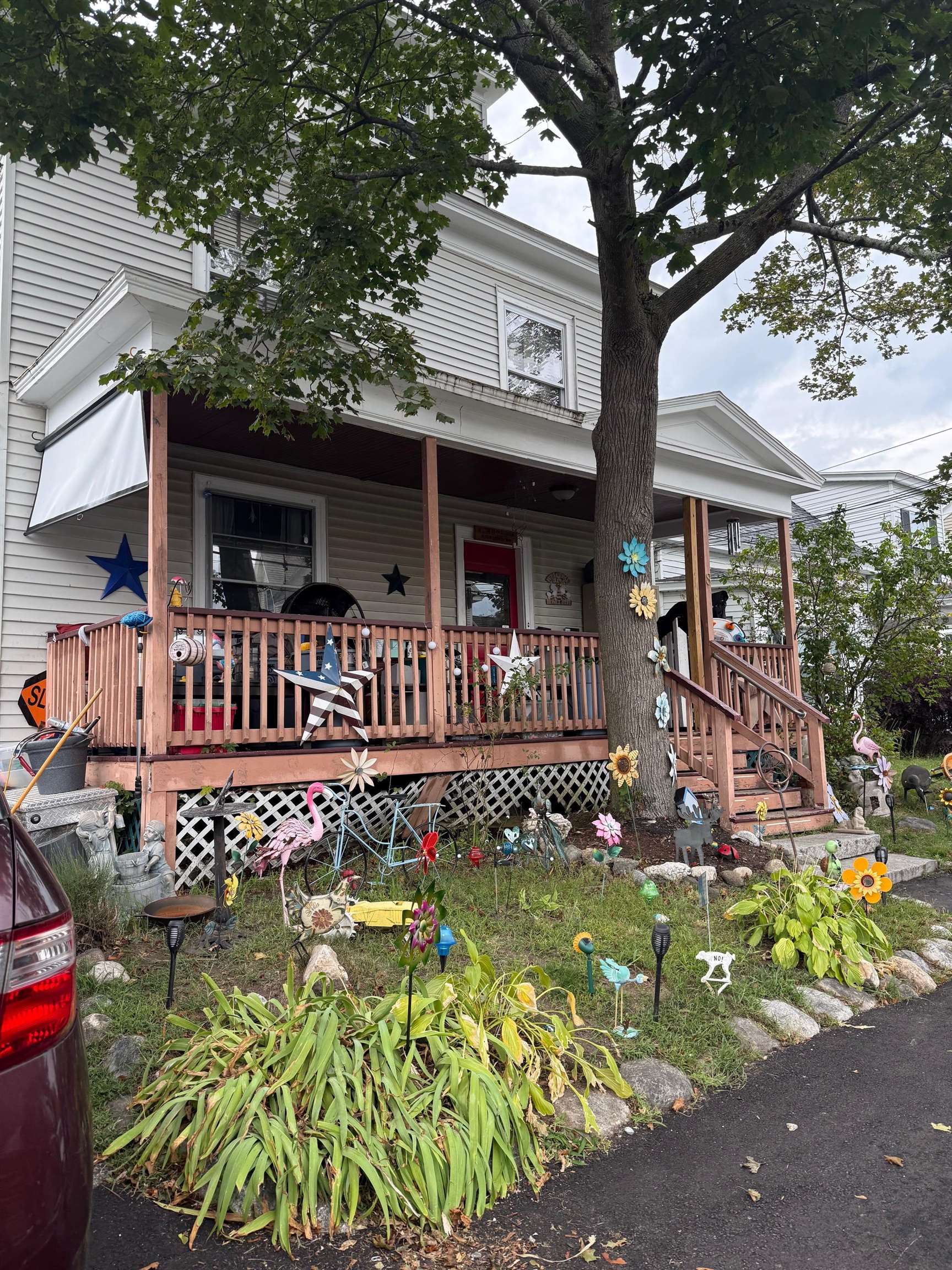 6 Ray St, Manchester, NH 03104