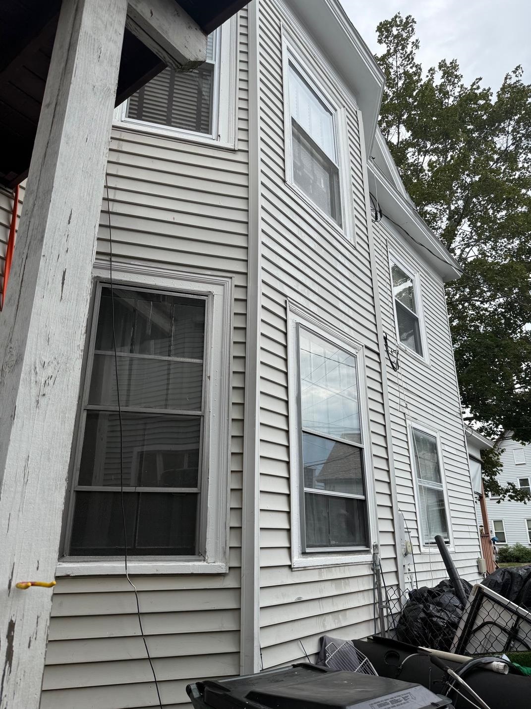 6 Ray St, Manchester, NH 03104