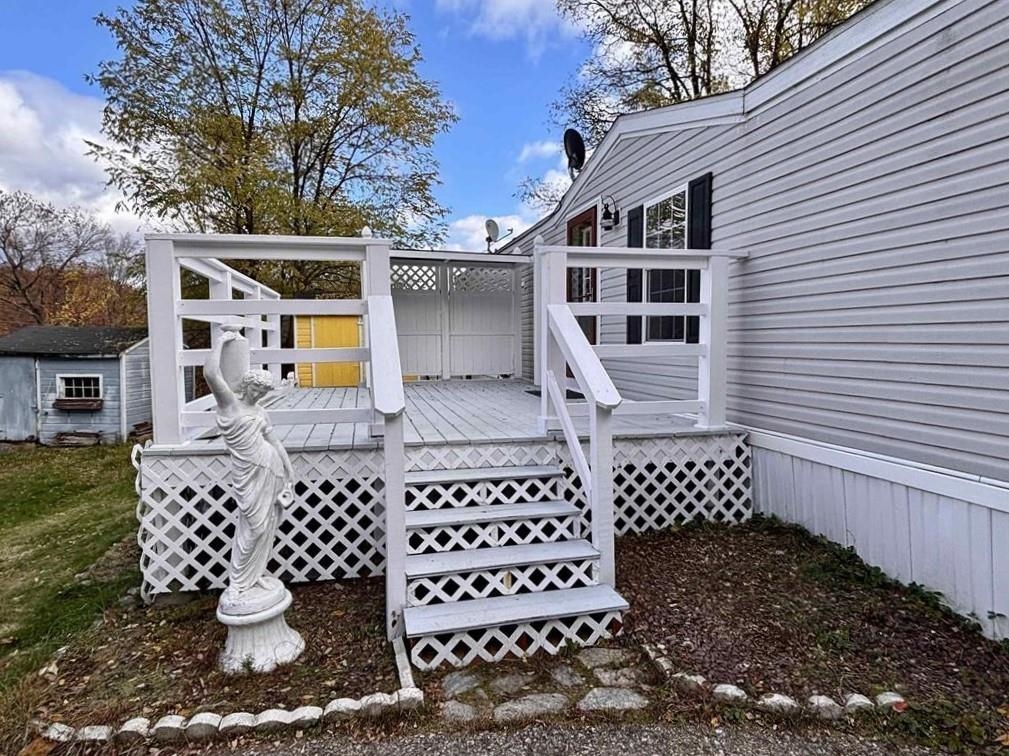 4 Trail St, Franklin, NH 03235