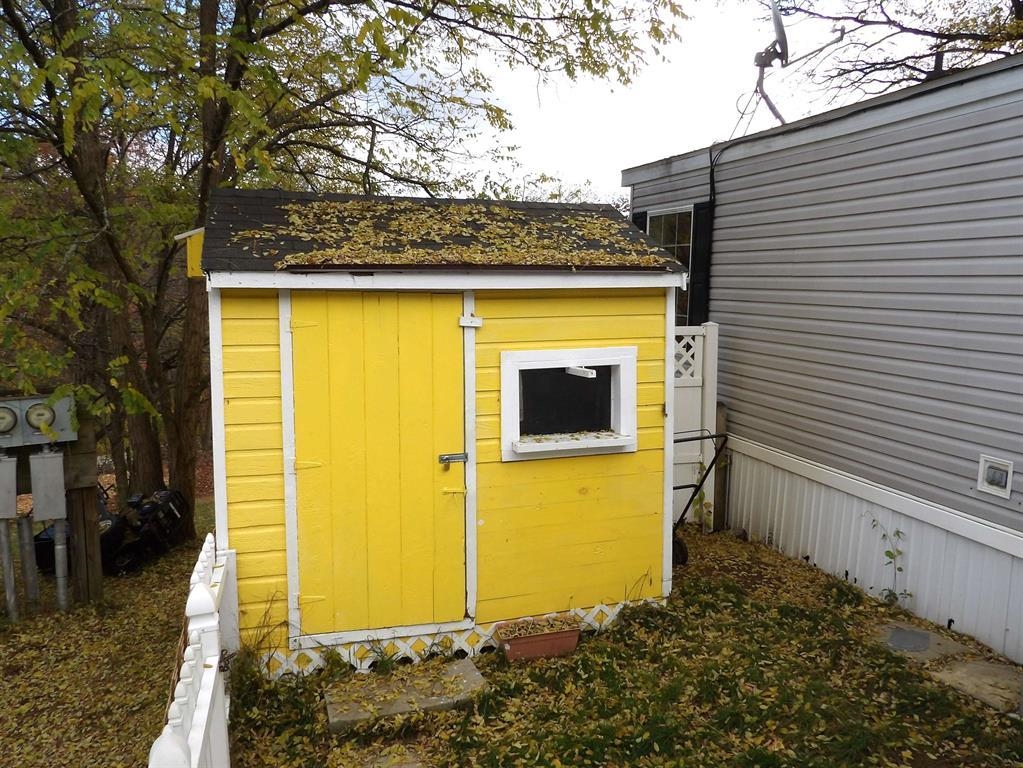 4 Trail St, Franklin, NH 03235