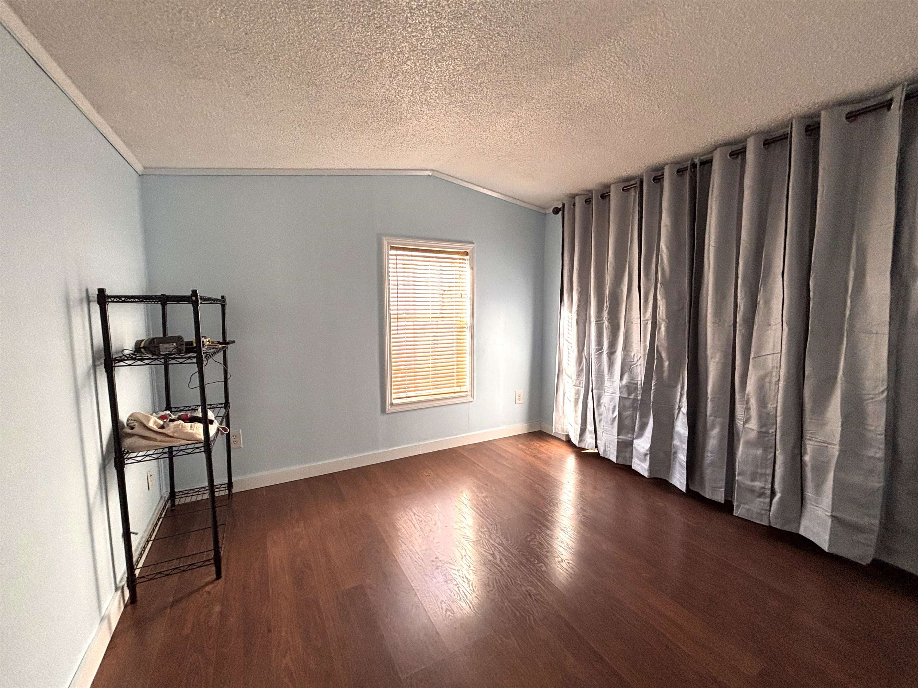 4 Trail St, Franklin, NH 03235