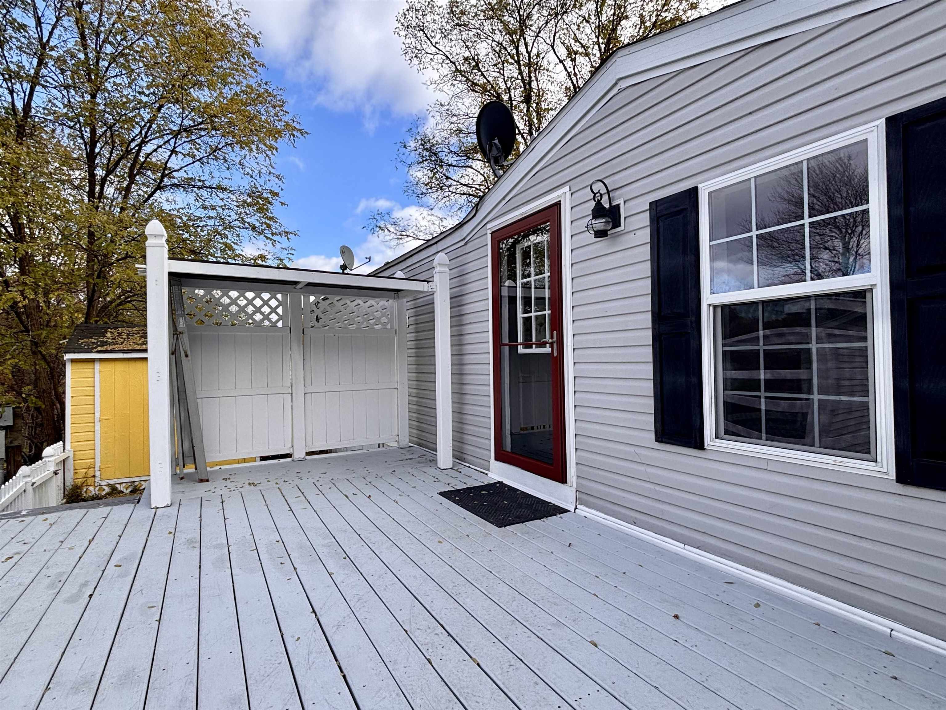 4 Trail St, Franklin, NH 03235