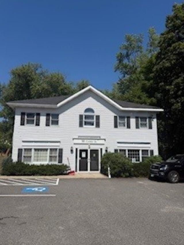 10 Center Street — photo 1