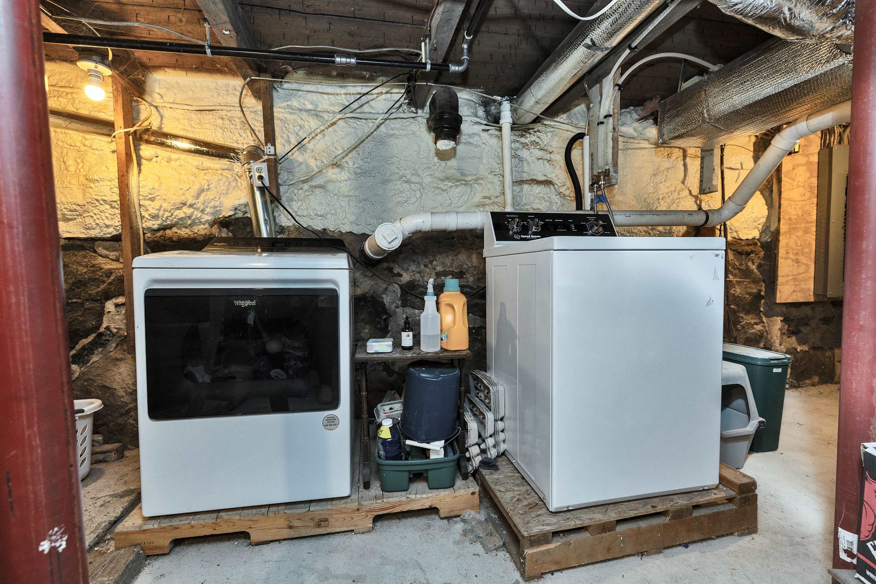 261 N Main St, Franklin, NH 03235