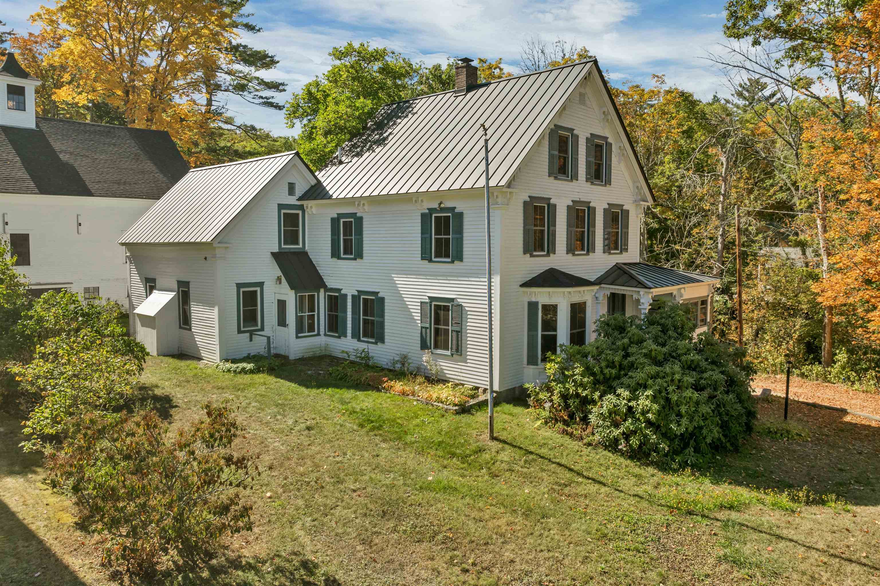 829 Bearcamp Hw, Tamworth, NH 03883