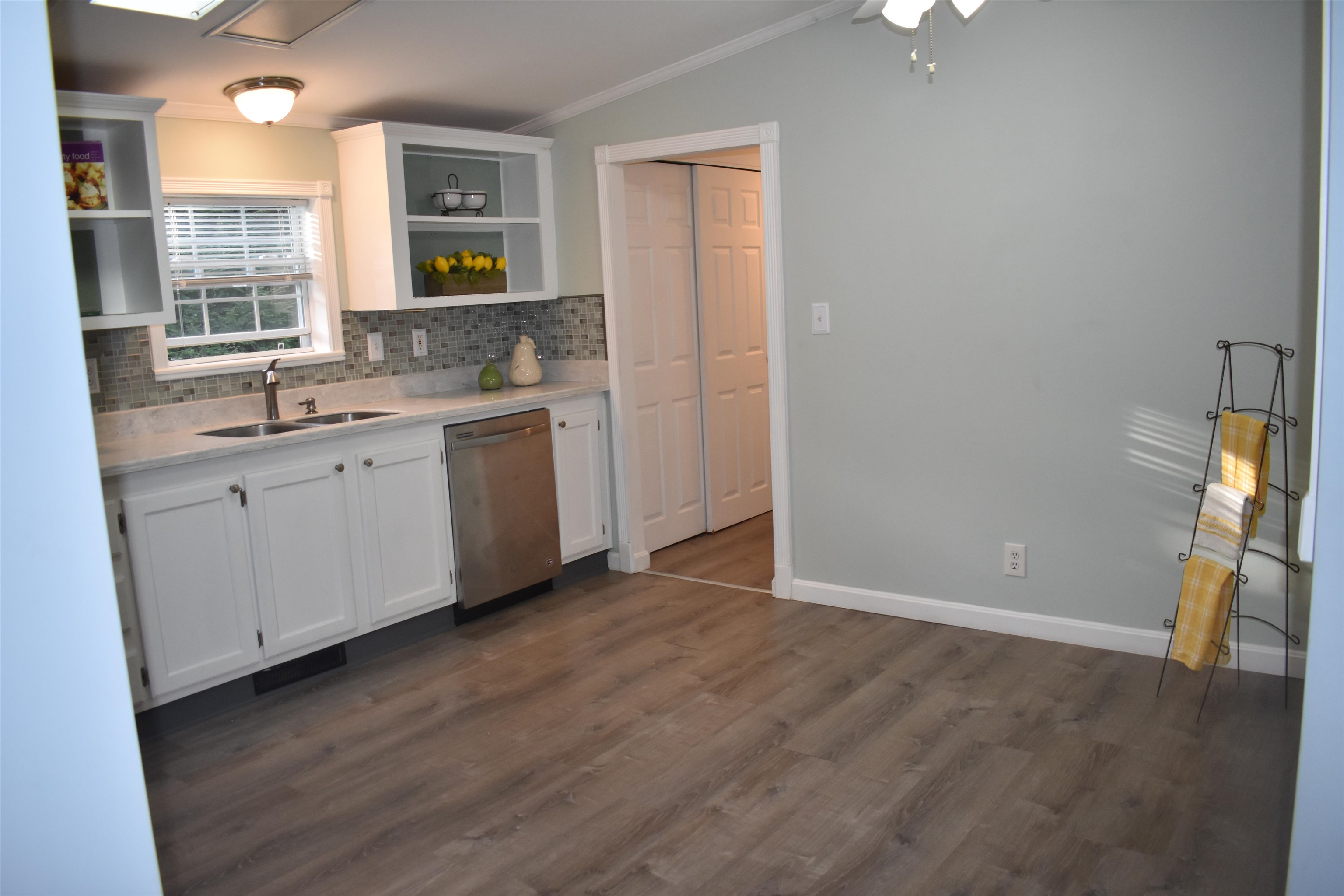 22 Great Brook Dr, Belmont, NH 03220