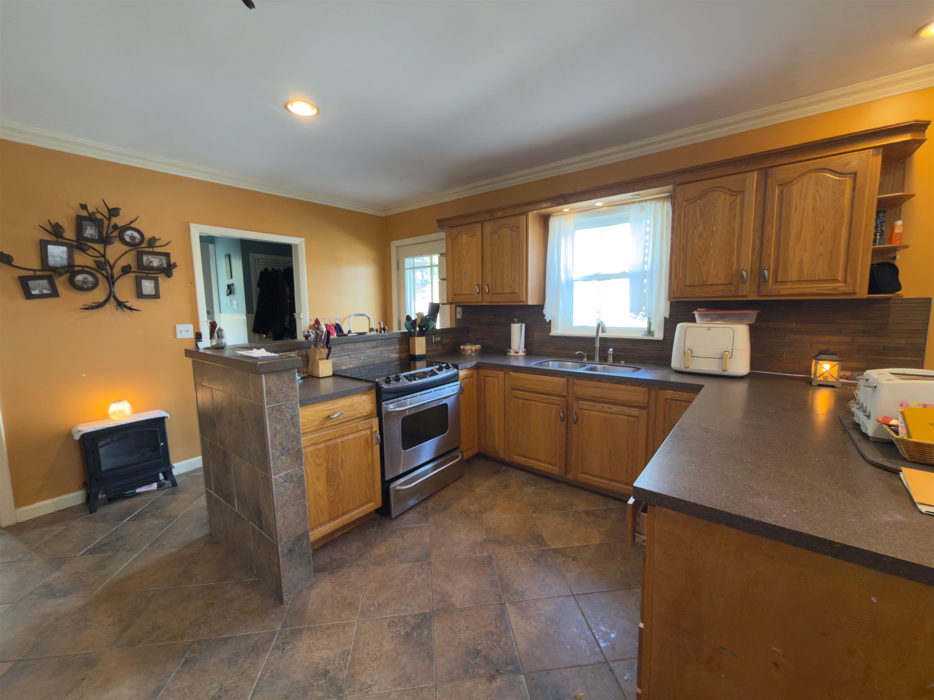 433 2nd Ave, Berlin, NH 03570