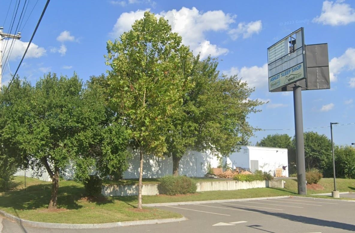 717-719 South Willow St, Manchester, NH 03103