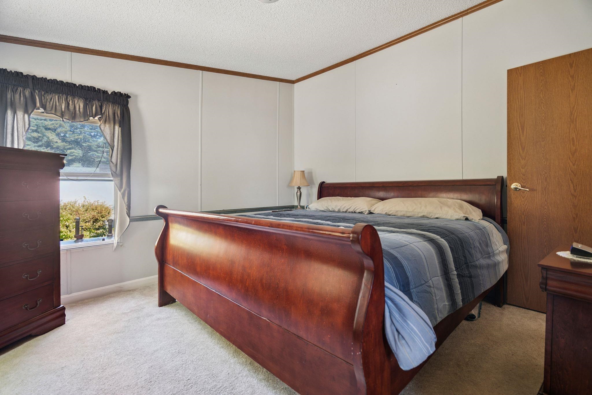 30 Cherokee Way, Rochester, NH 03867