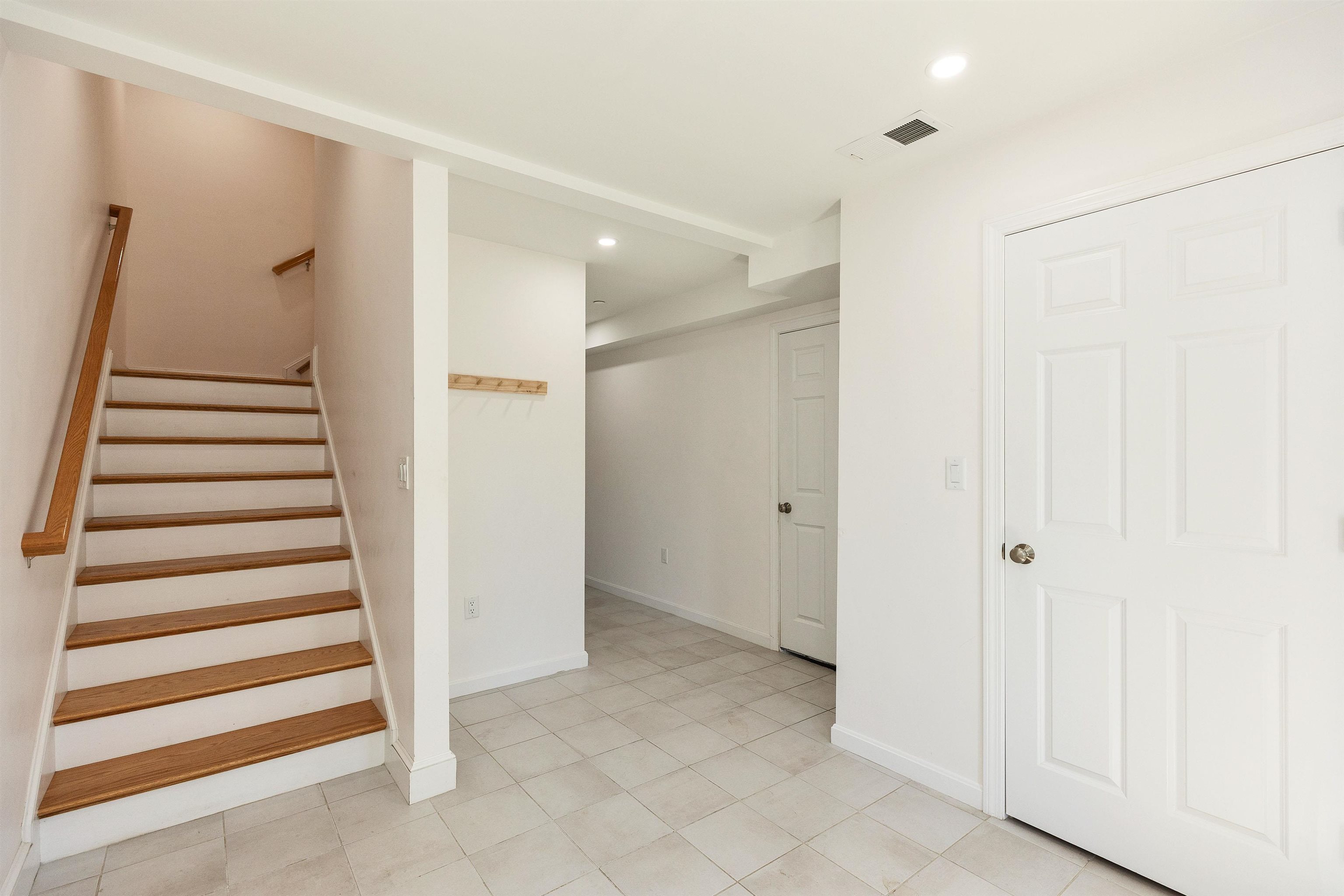 163 Woodview Way #2, Manchester, NH 03102